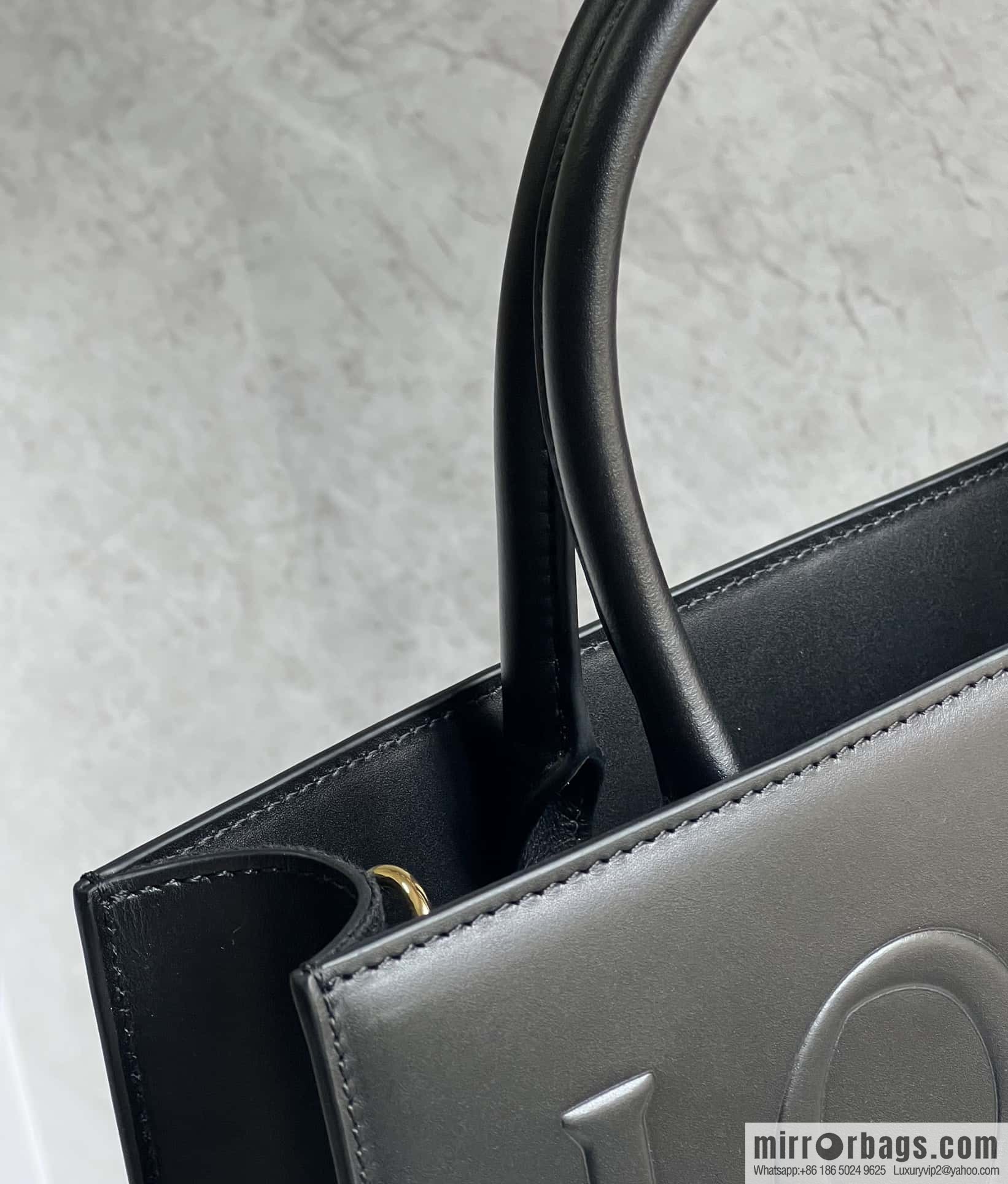 LOEWE latest show A4 tote bag tote bag 0690