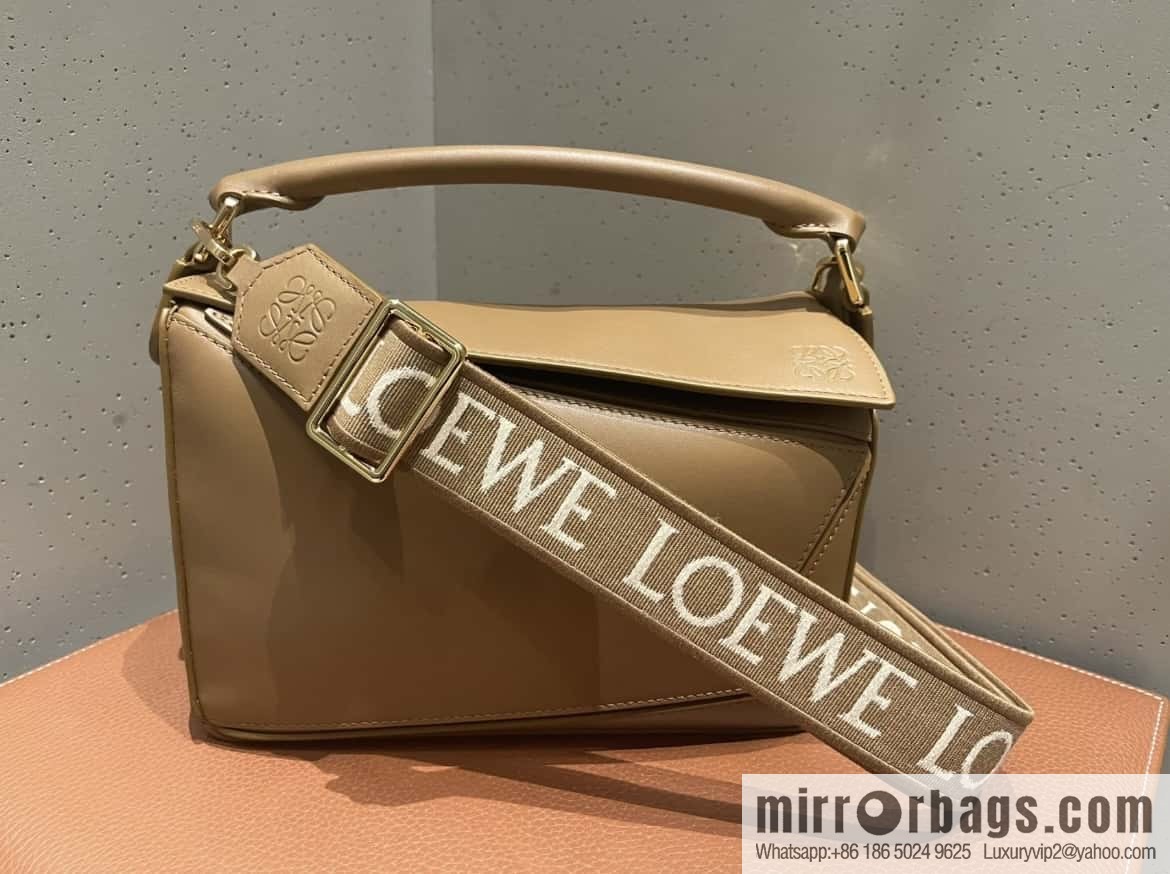 LOEWE Puzzle 24CM bag leather small geometric bag 0189 brown