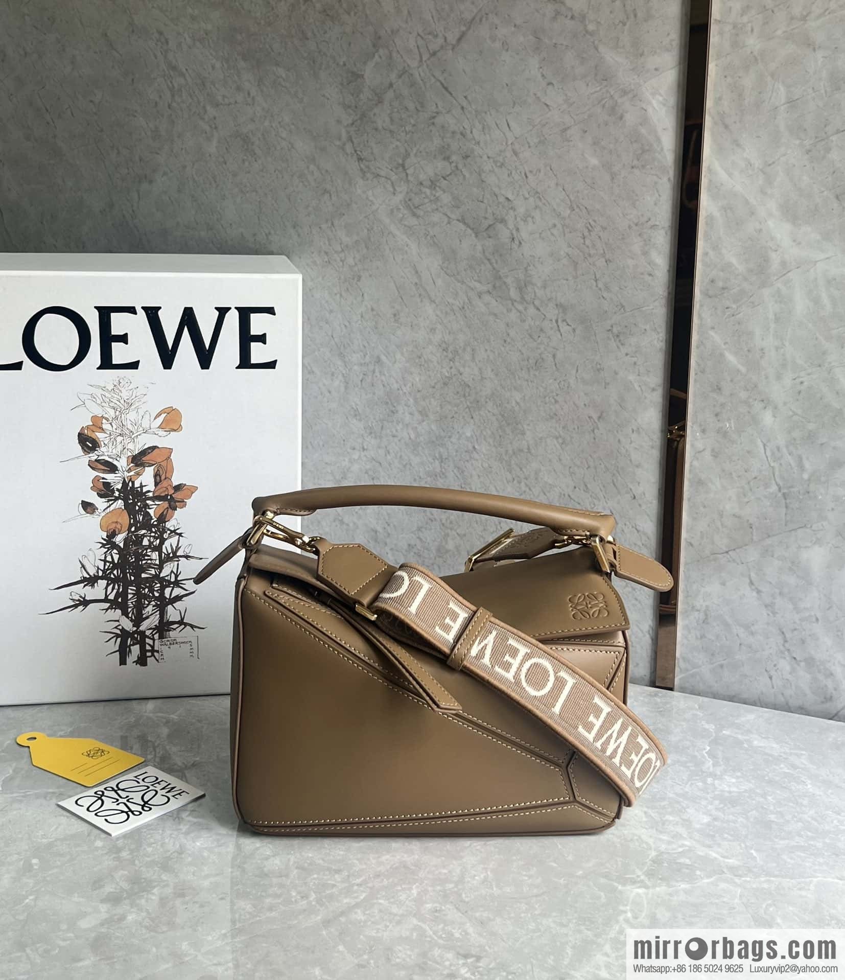 LOEWE Puzzle 24CM bag leather small geometric bag 0189 brown