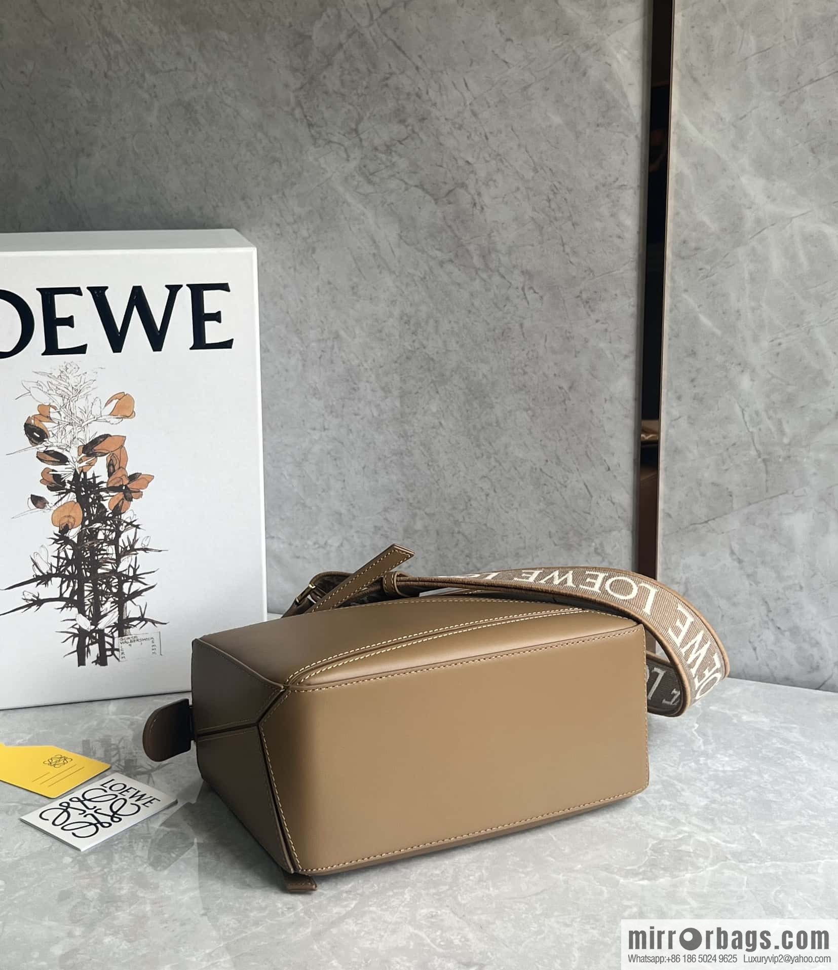 LOEWE Puzzle 24CM bag leather small geometric bag 0189 brown