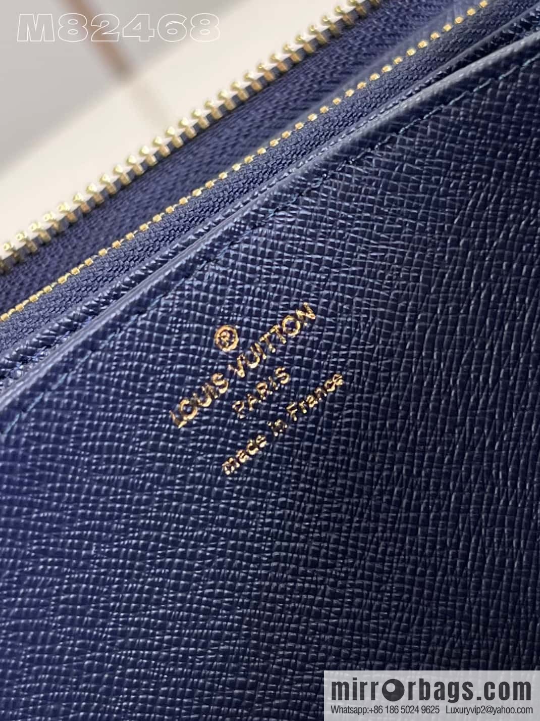 LV M82468 Zippy Wallet