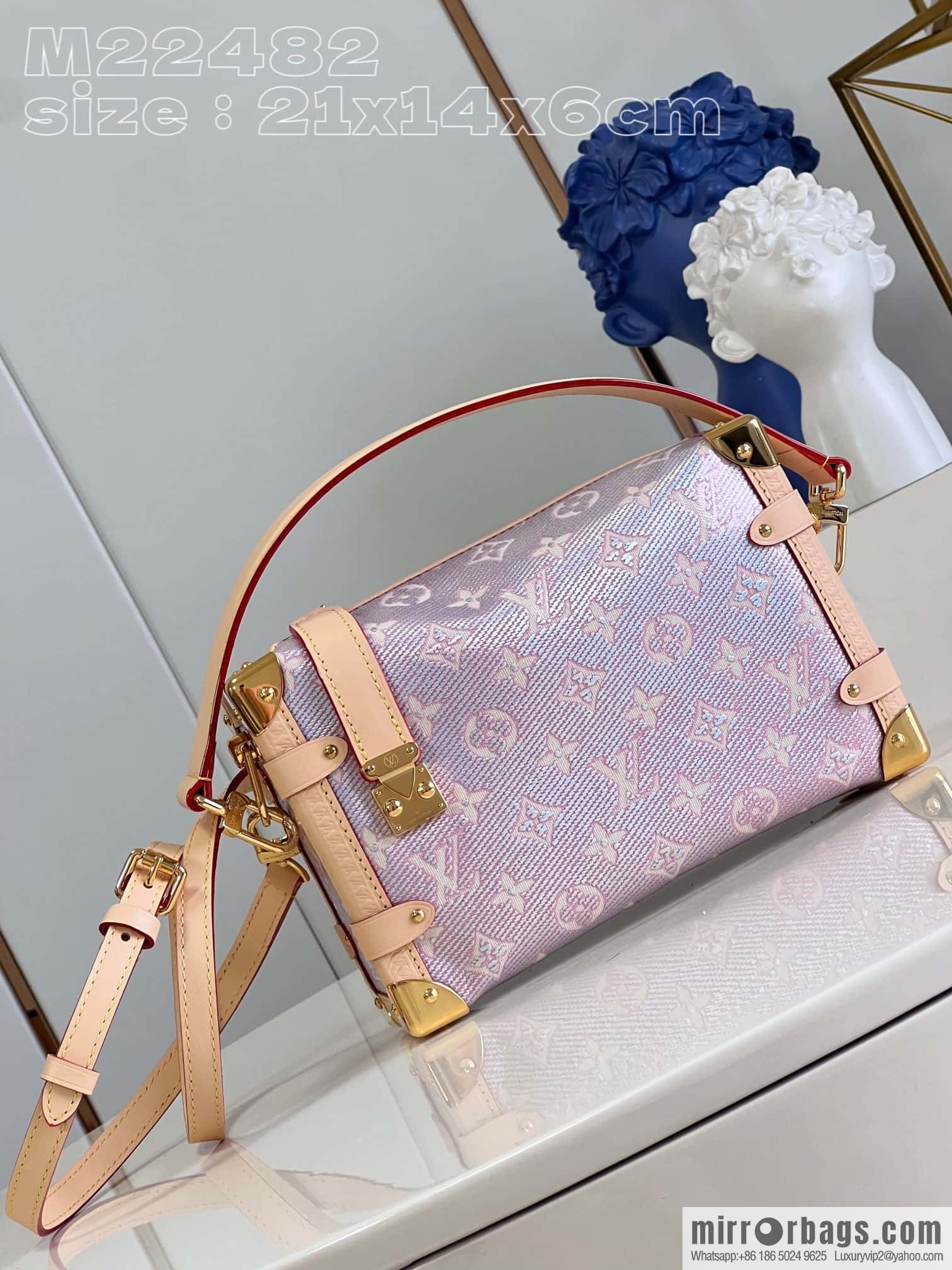 LV M22842 Side Trunk