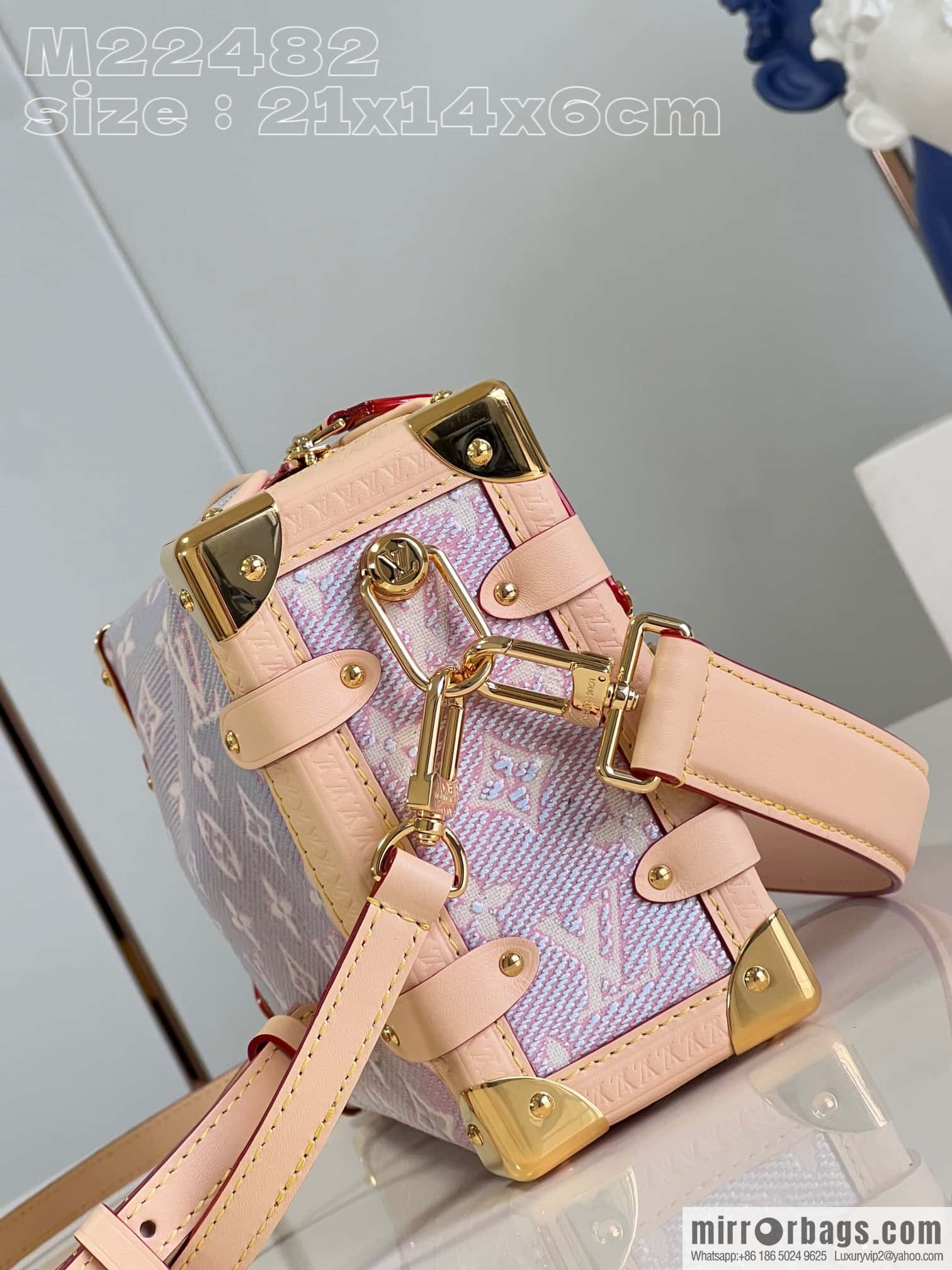 LV M22842 Side Trunk