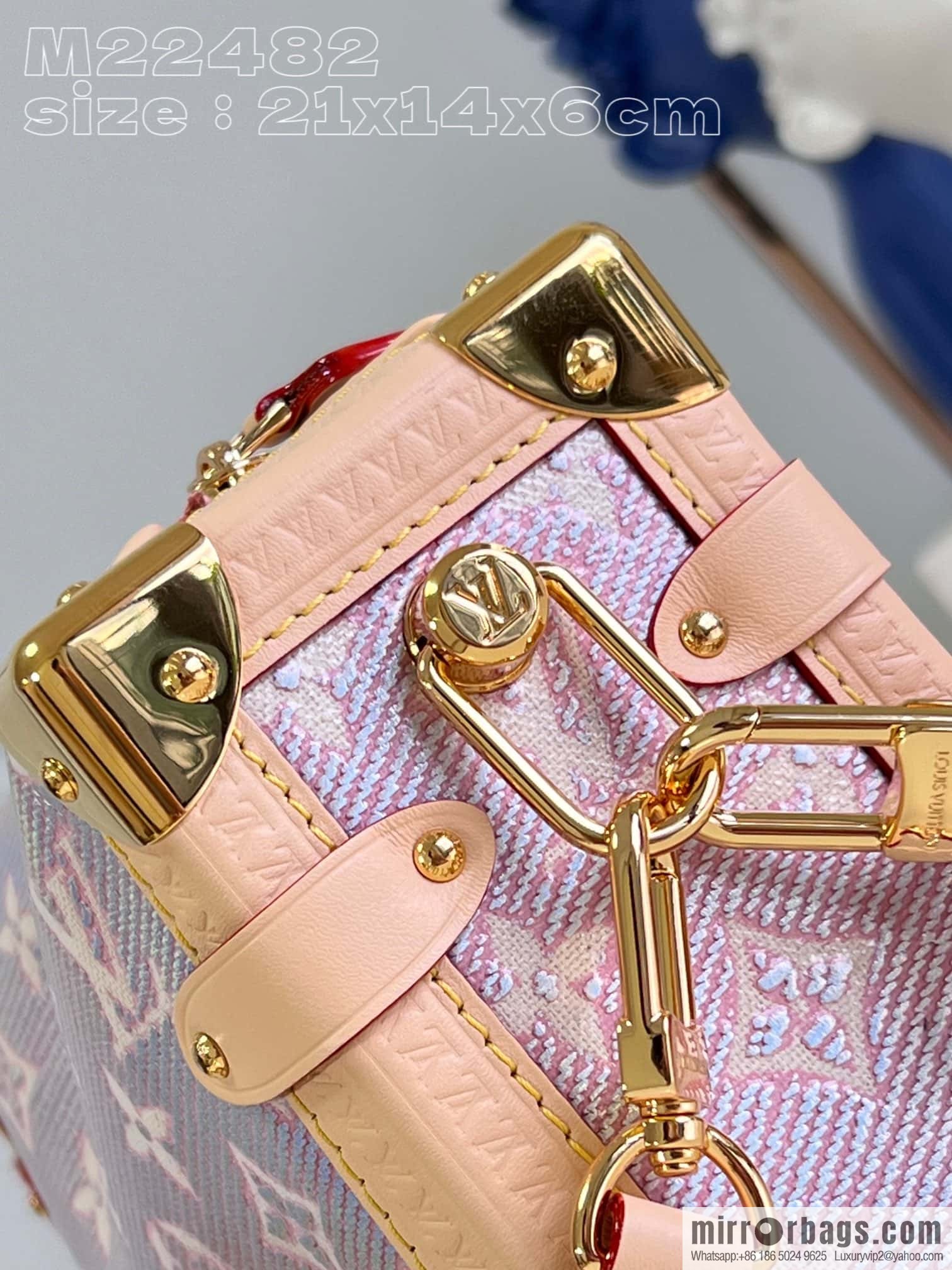 LV M22842 Side Trunk