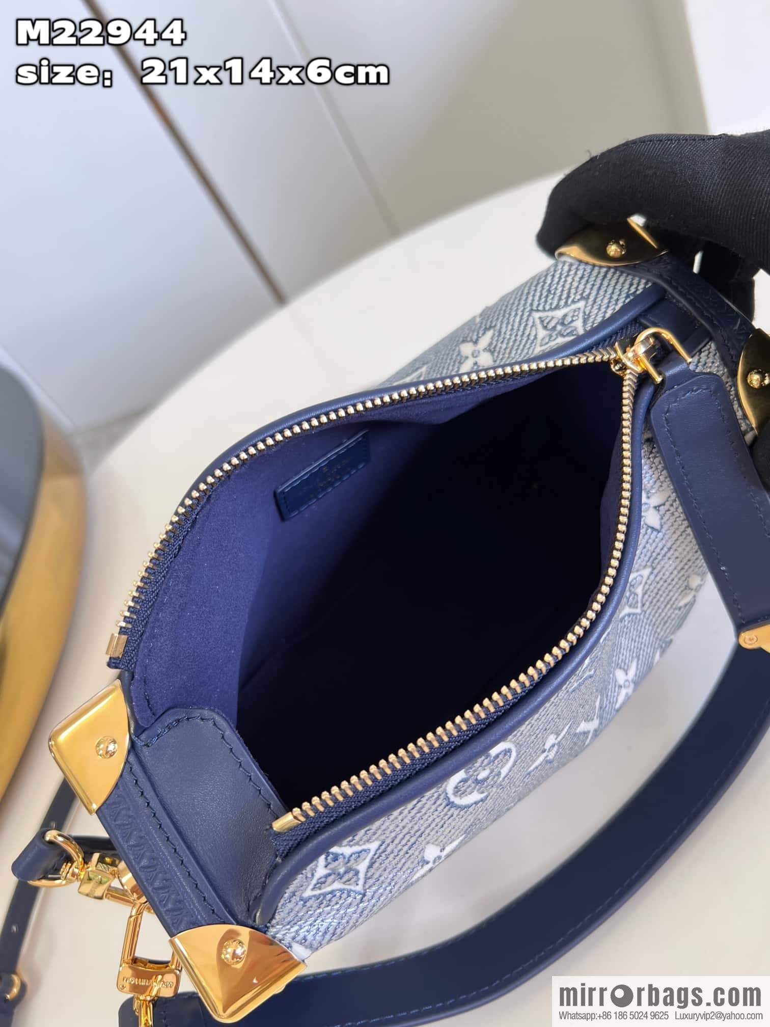 LV M22944 Side Trunk