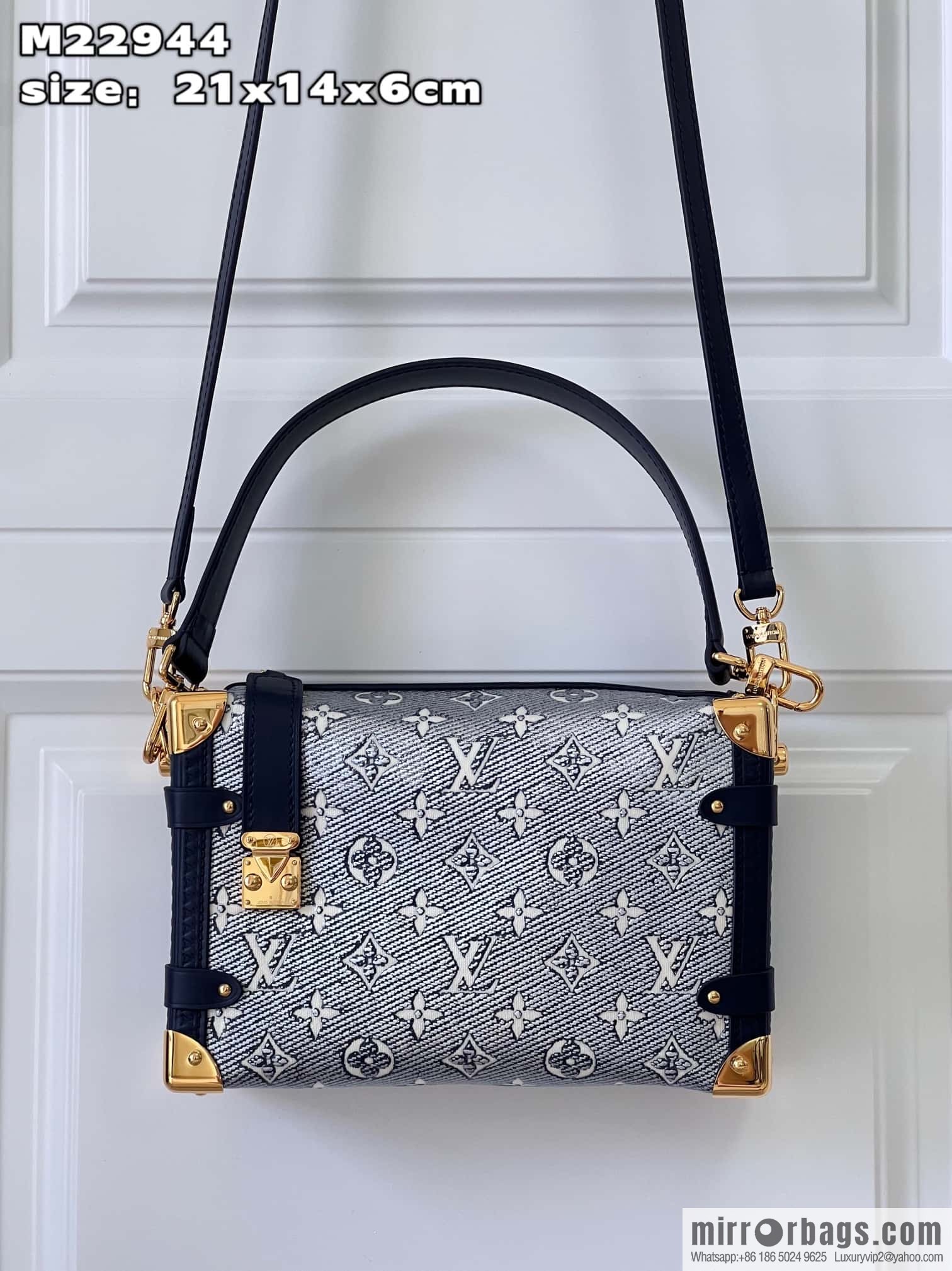 LV M22944 Side Trunk