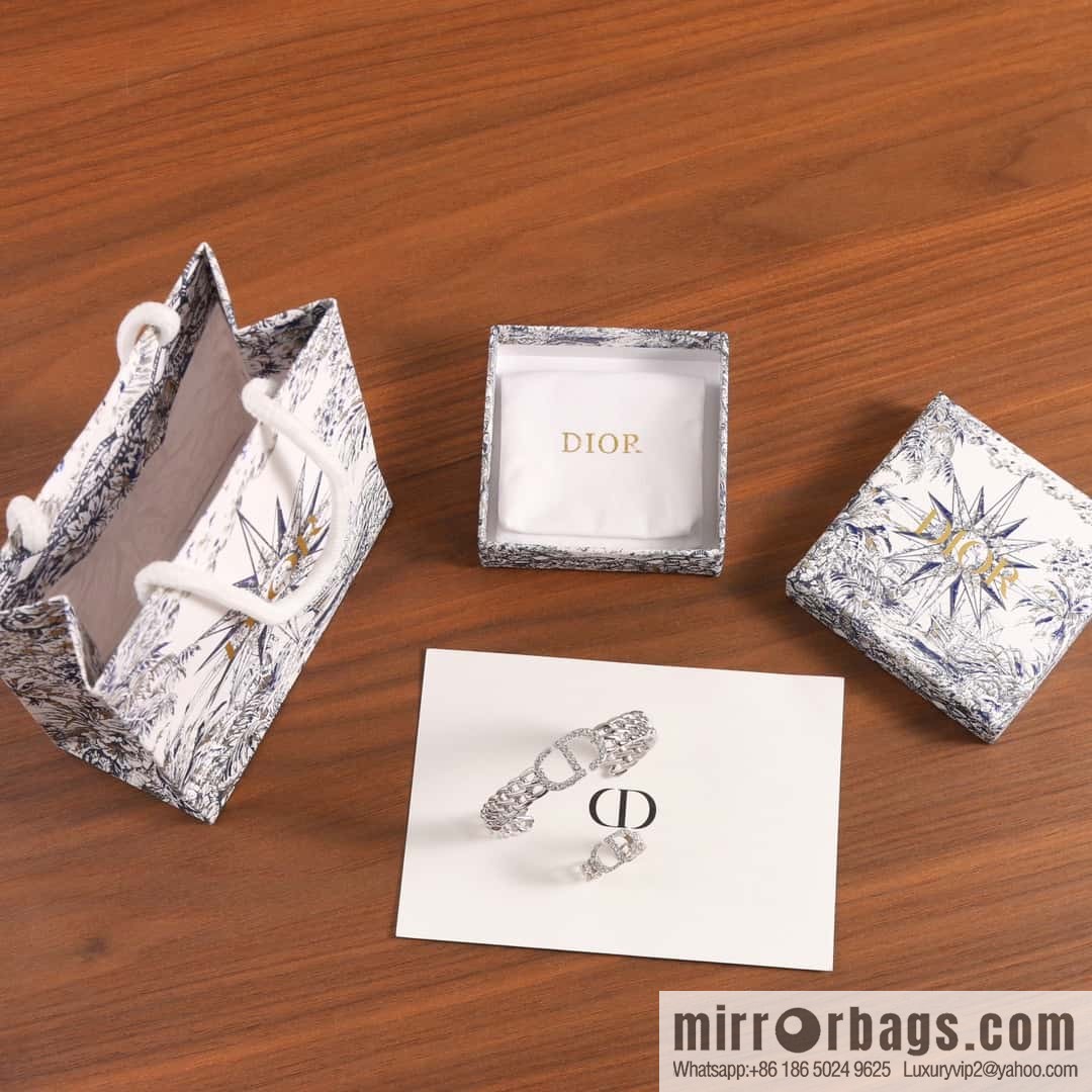 New ☑️ DIOR silver CD full diamond opening bracelet, ring