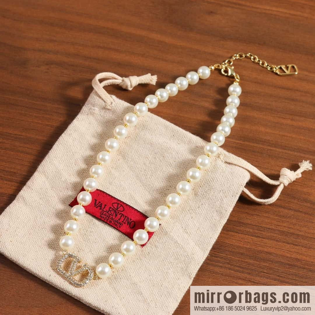 New ☑️ Valentino pearl necklace, stud earrings