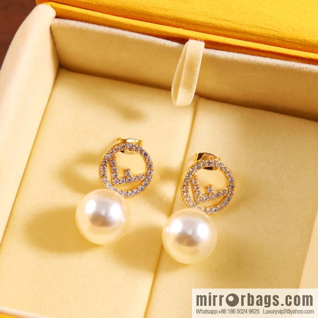 New FENDI Fendi full diamond hollow double F pearl stud earrings