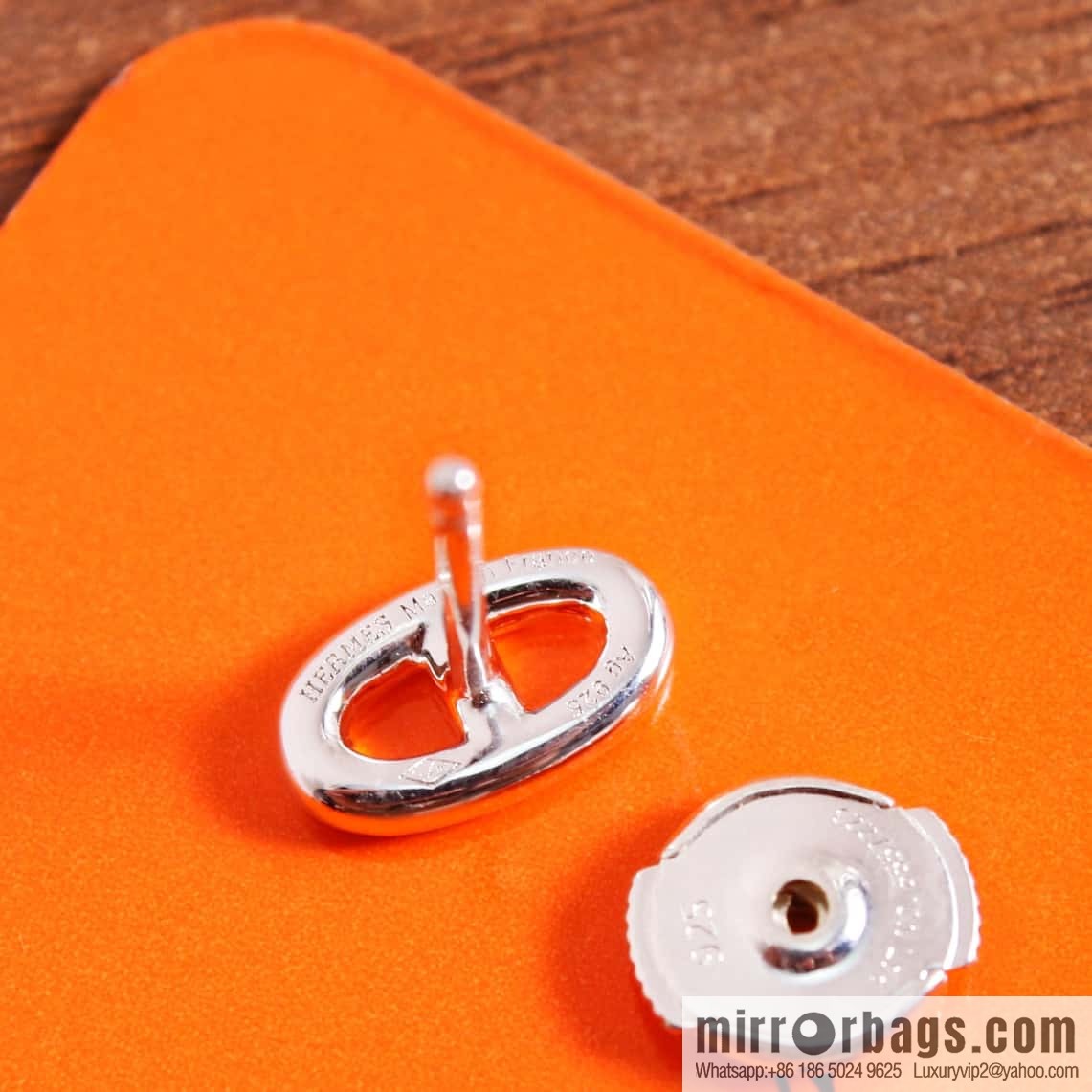 New ☑️ Hermès HERMES smooth pig nose stud earrings