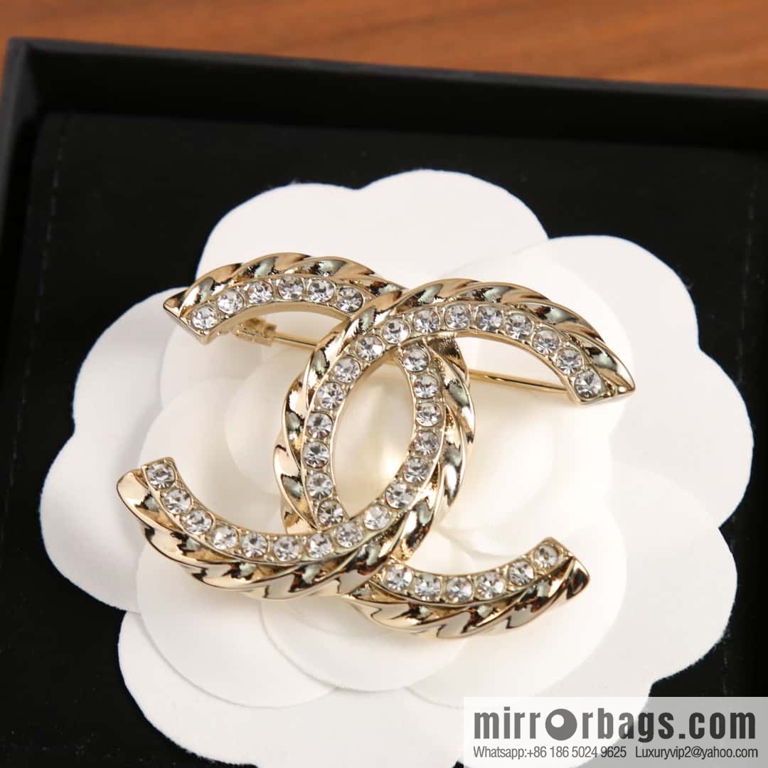 New ☑️ Chanel Double C Half Diamond Brooch