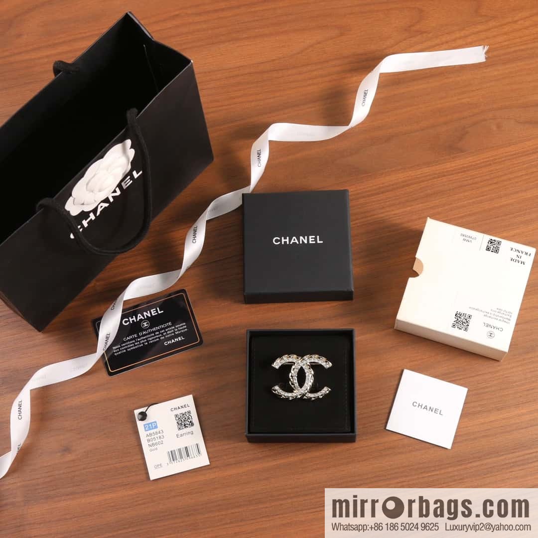 New ☑️ Chanel Double C Half Diamond Brooch