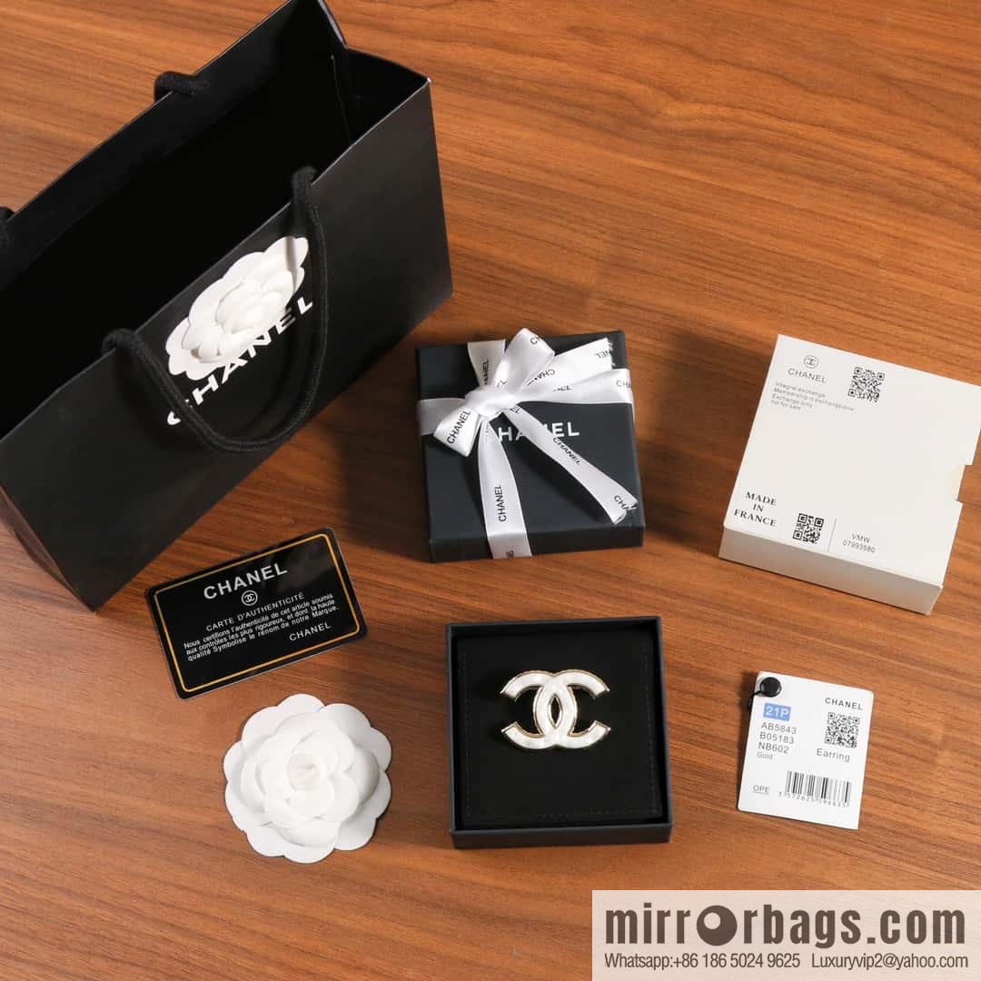New ☑️ Chanel Double C White Brooch