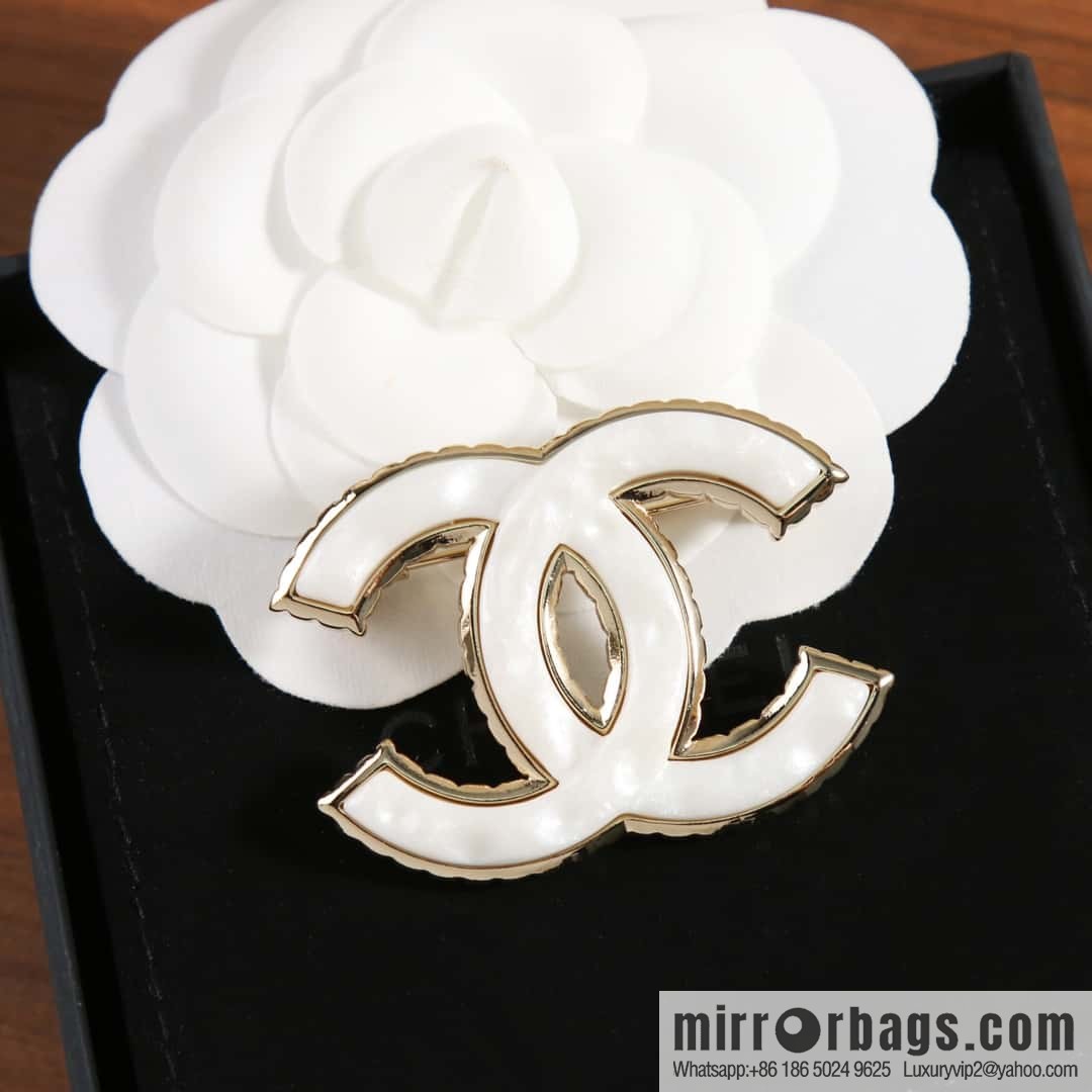 New ☑️ Chanel Double C White Brooch