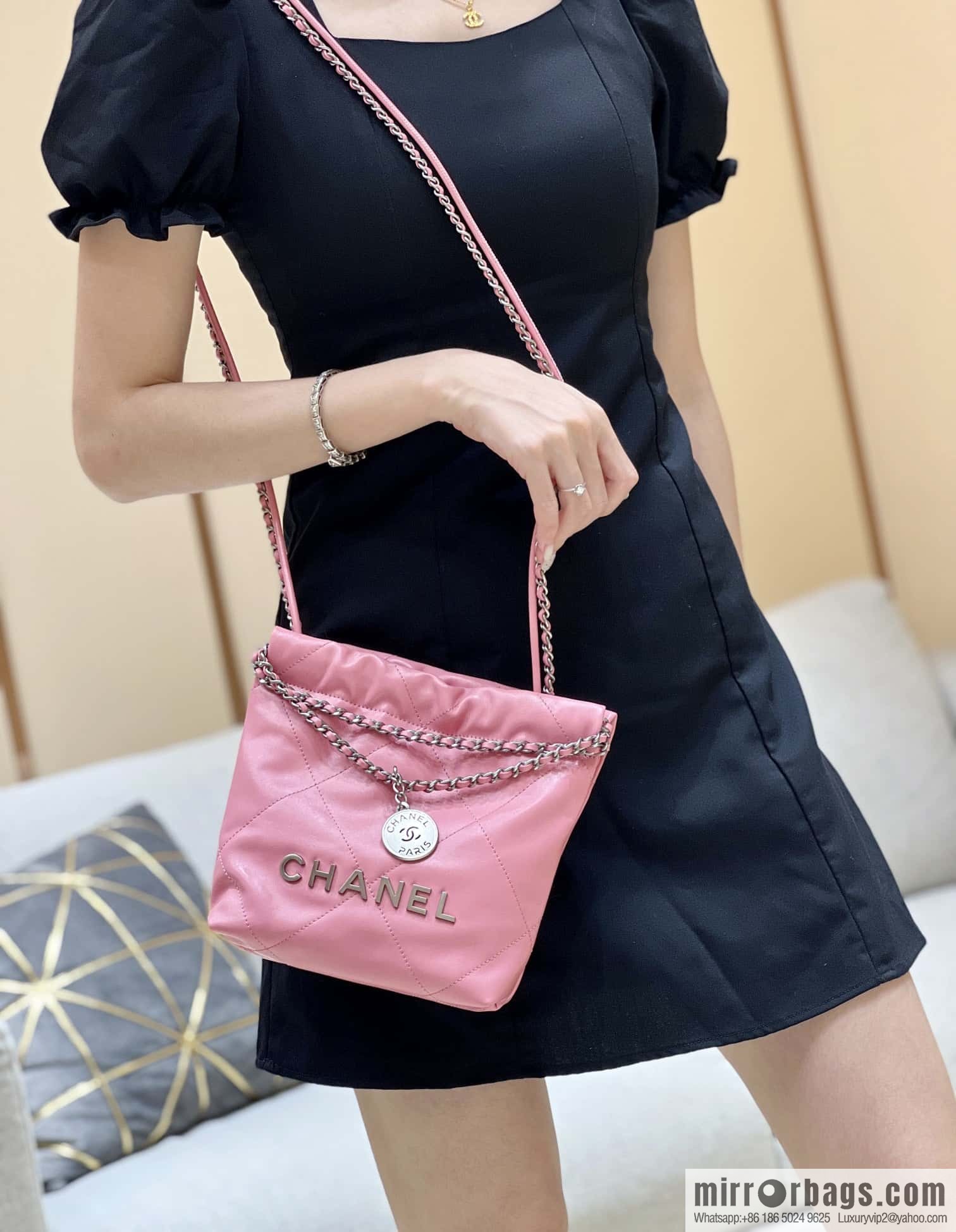 CHANEL 23S spring and summer series mini 22 bags AS3980 pink