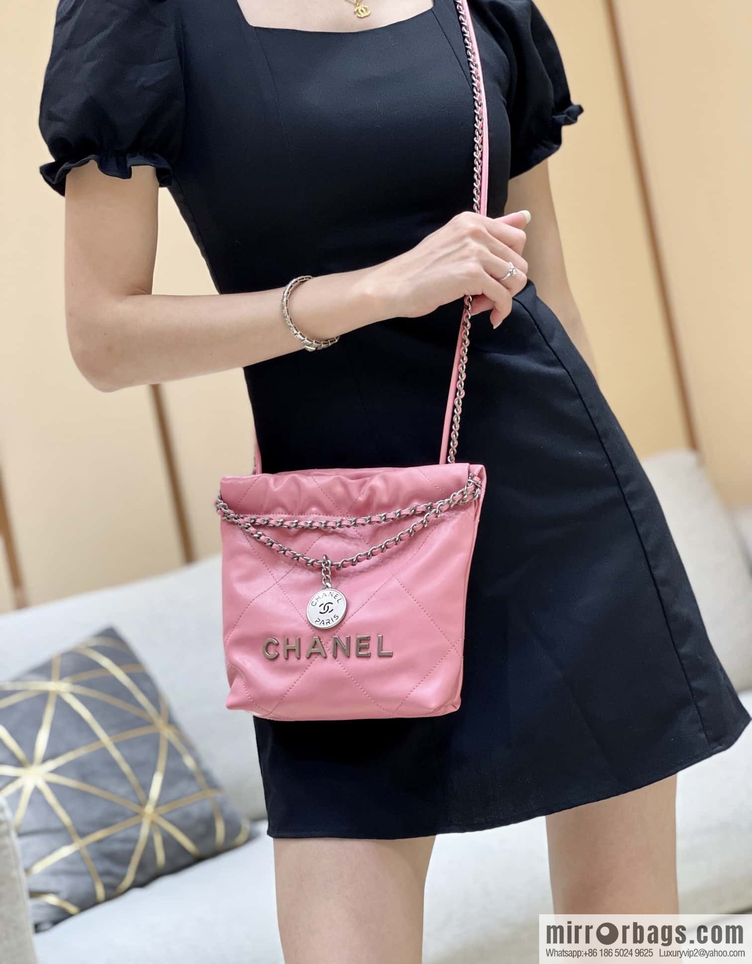 CHANEL 23S spring and summer series mini 22 bags AS3980 pink