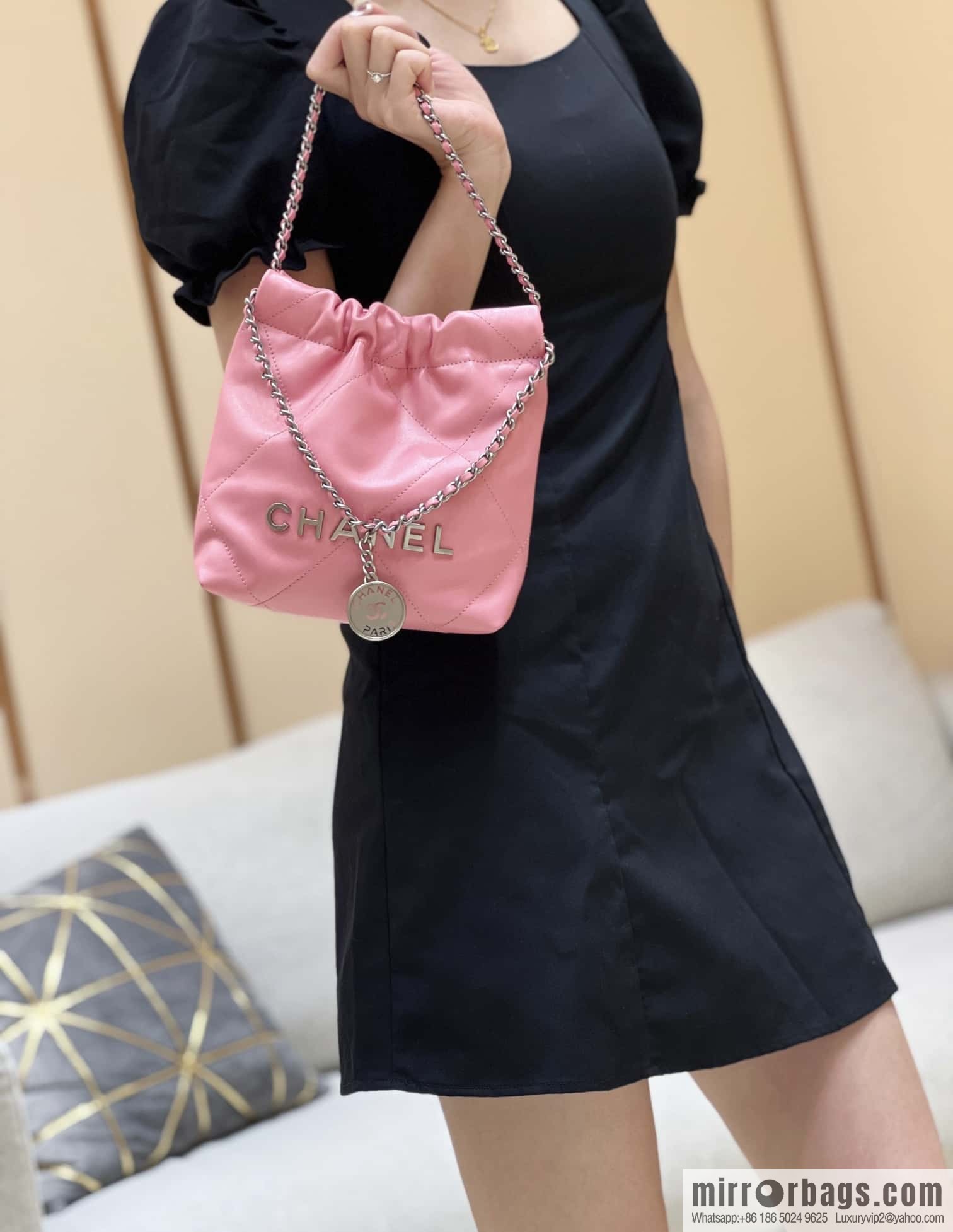 CHANEL 23S spring and summer series mini 22 bags AS3980 pink
