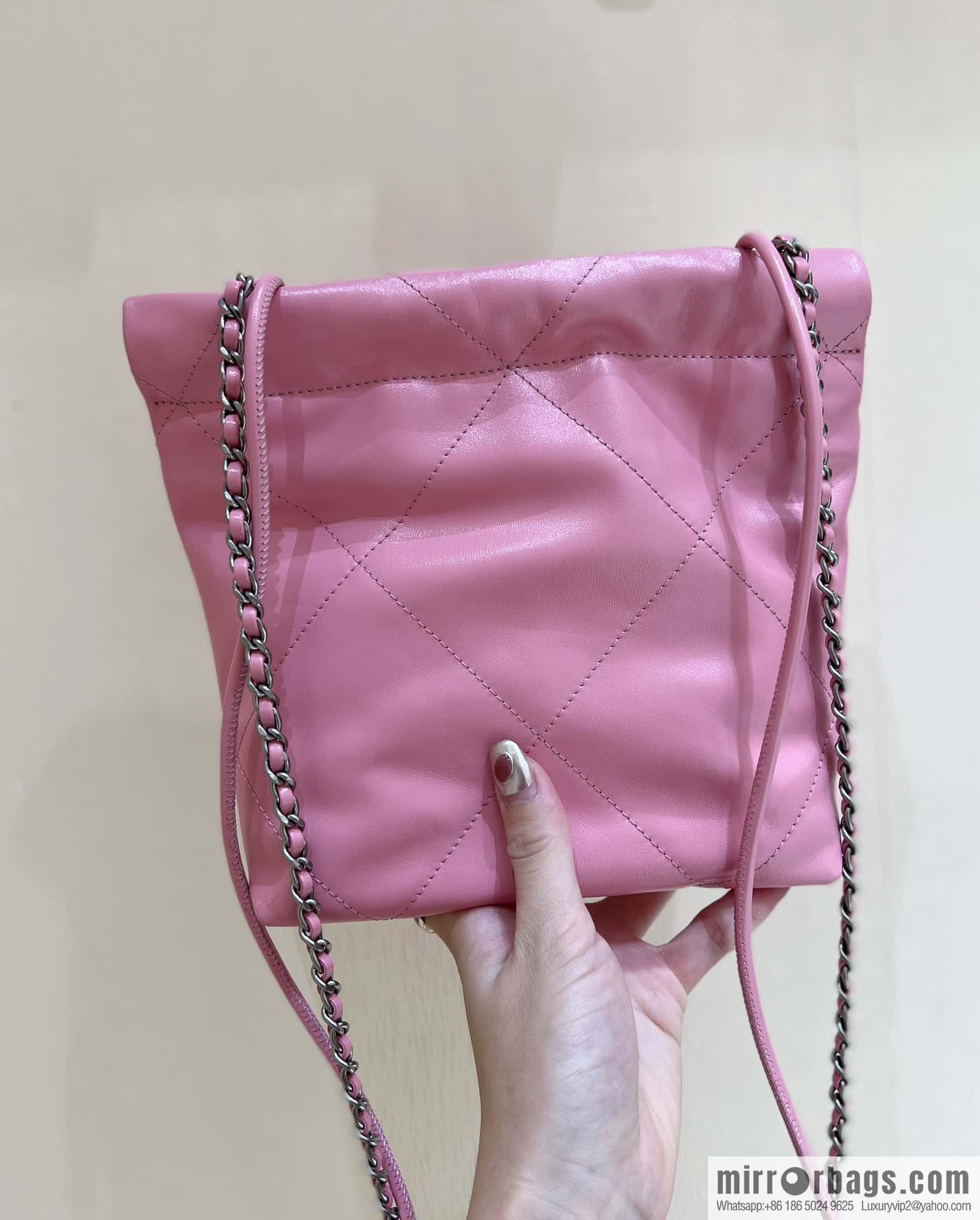 CHANEL 23S spring and summer series mini 22 bags AS3980 pink