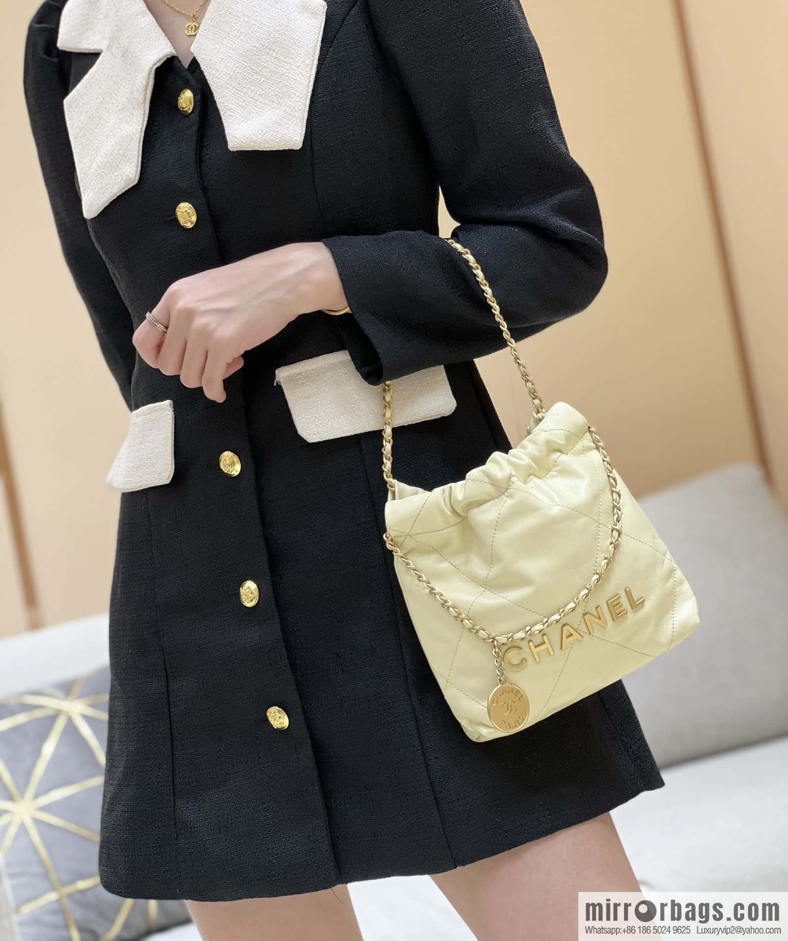 CHANEL 23S spring and summer series mini 22 bags AS3980 chick yellow
