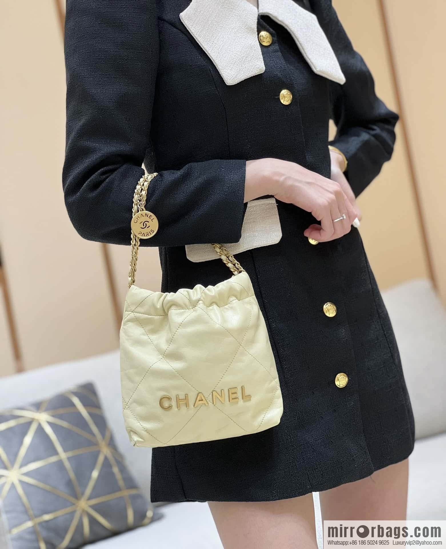 CHANEL 23S spring and summer series mini 22 bags AS3980 chick yellow