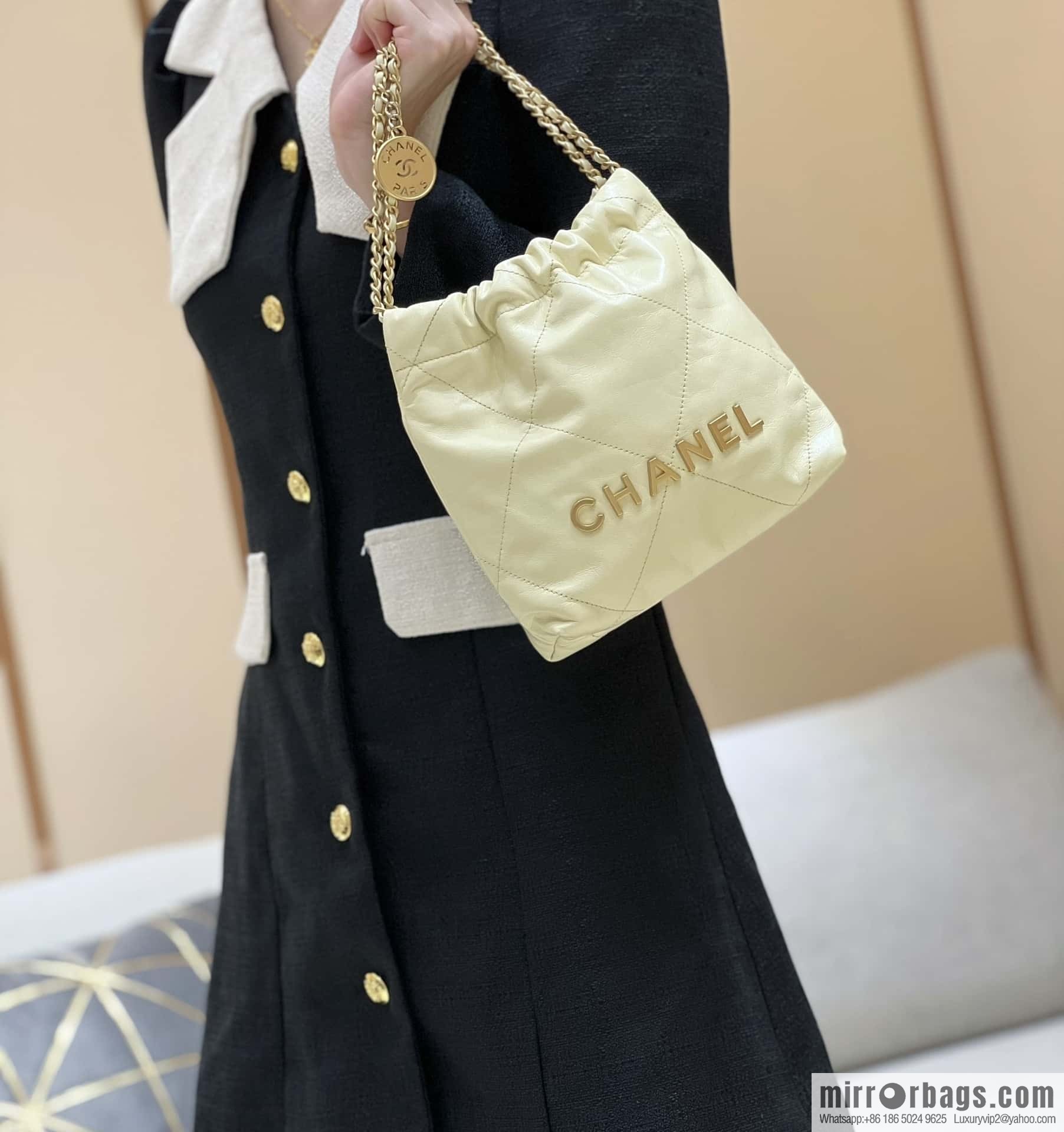 CHANEL 23S spring and summer series mini 22 bags AS3980 chick yellow