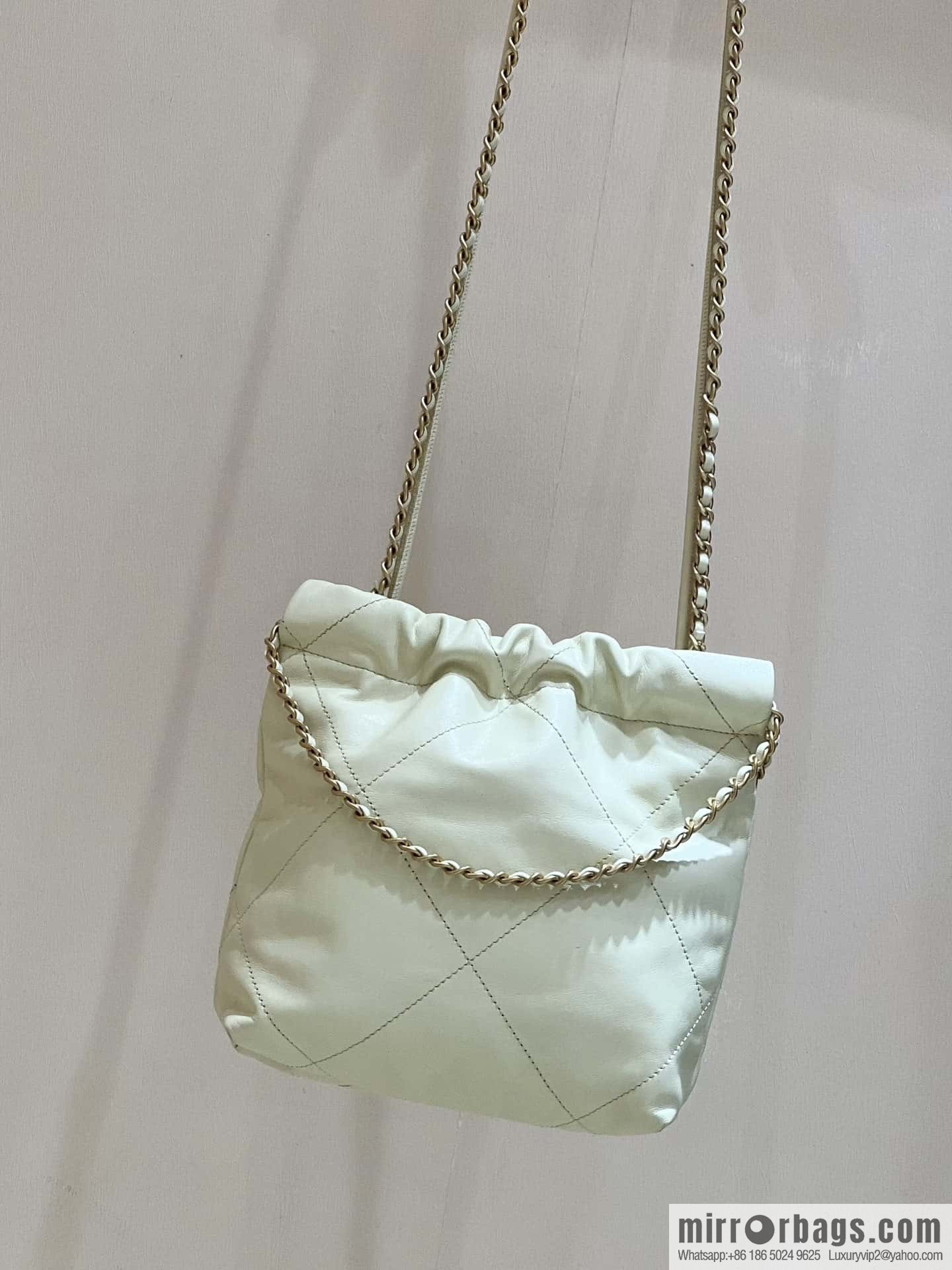 CHANEL 23S spring and summer series mini 22 bags AS3980 chick yellow