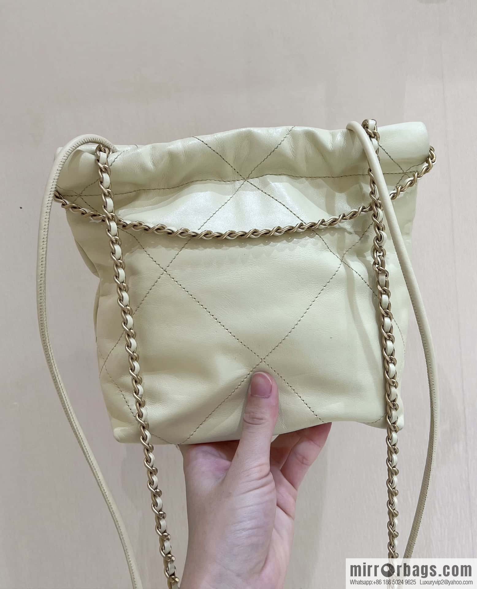 CHANEL 23S spring and summer series mini 22 bags AS3980 chick yellow