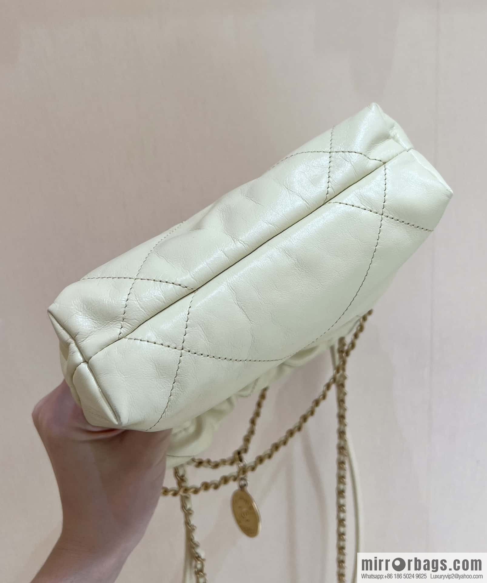 CHANEL 23S spring and summer series mini 22 bags AS3980 chick yellow