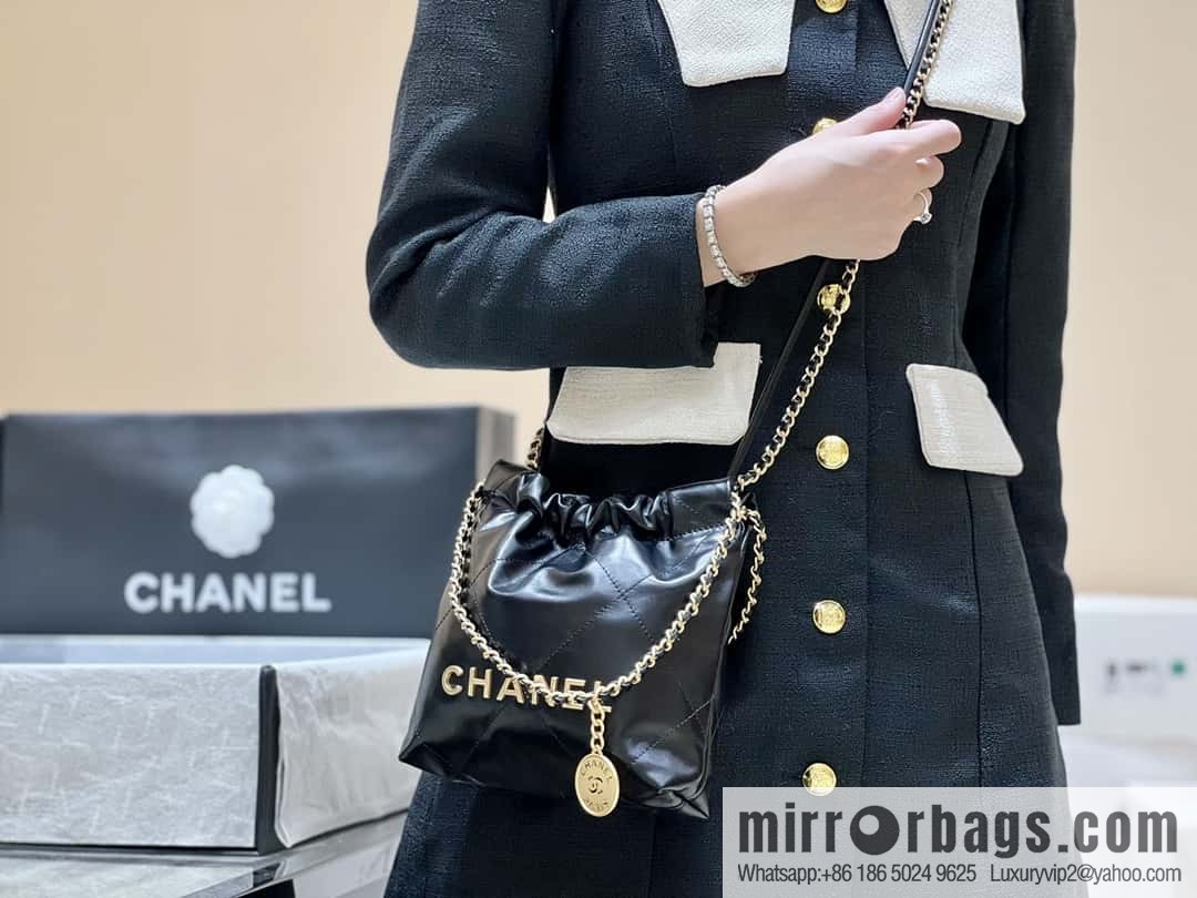 CHANEL 23S spring and summer series mini 22 bags AS3980 black/gold buckle