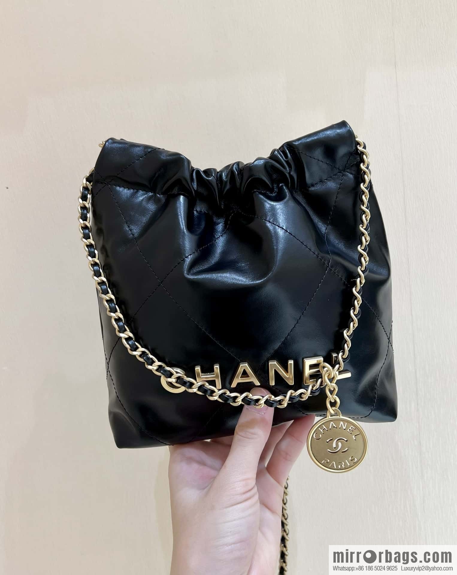 CHANEL 23S spring and summer series mini 22 bags AS3980 black/gold buckle
