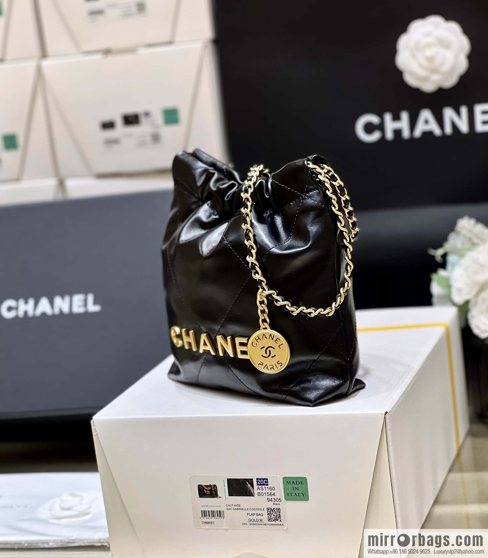 CHANEL 23S spring and summer series mini 22 bags AS3980 black/gold buckle
