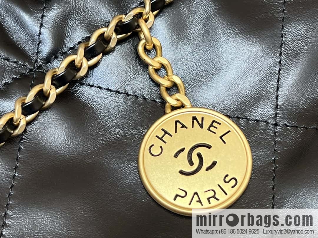 CHANEL 23S spring and summer series mini 22 bags AS3980 black/gold buckle