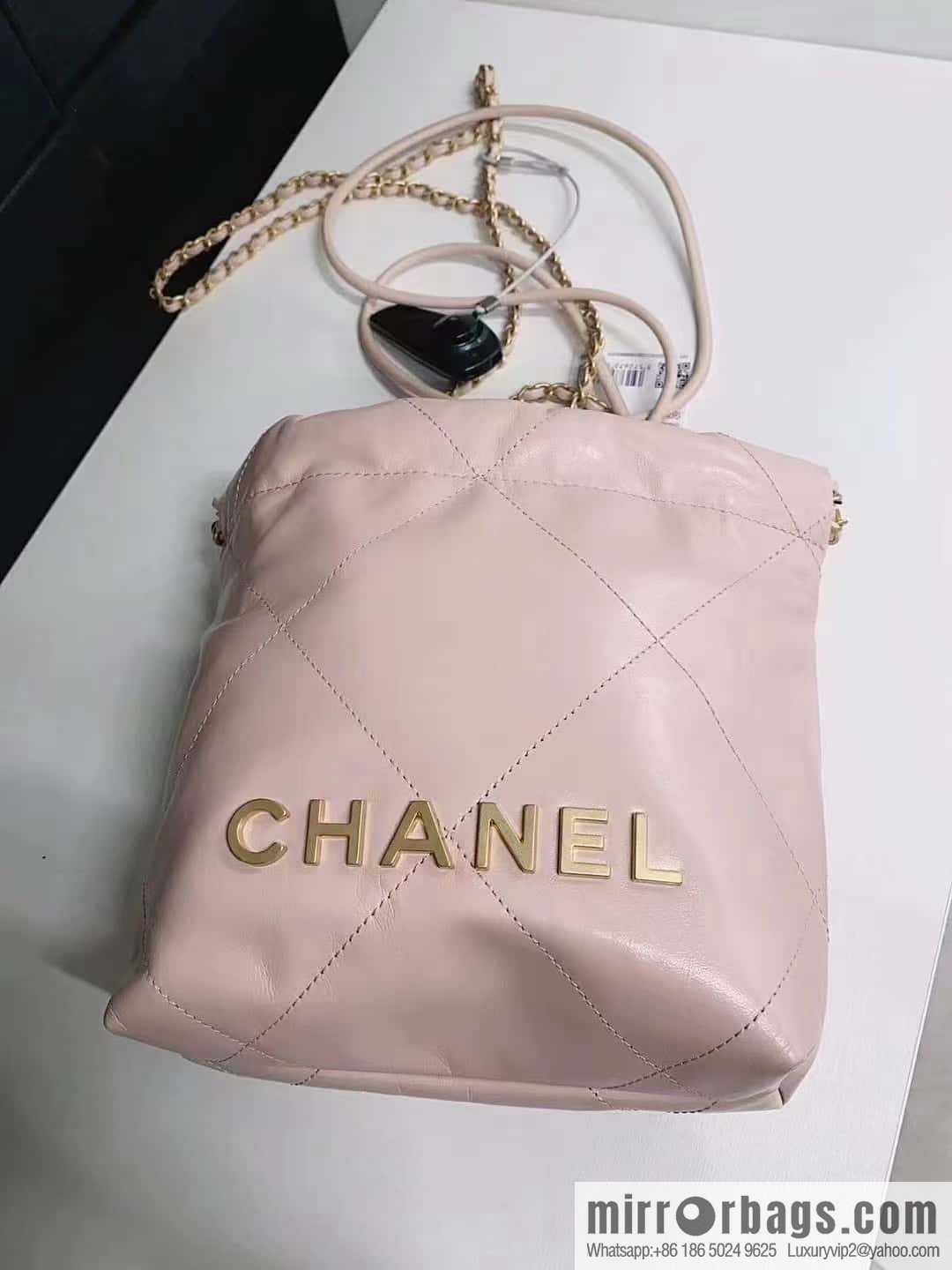 CHANEL 23S spring and summer series mini 22 bags AS3980 pink/gold buckle