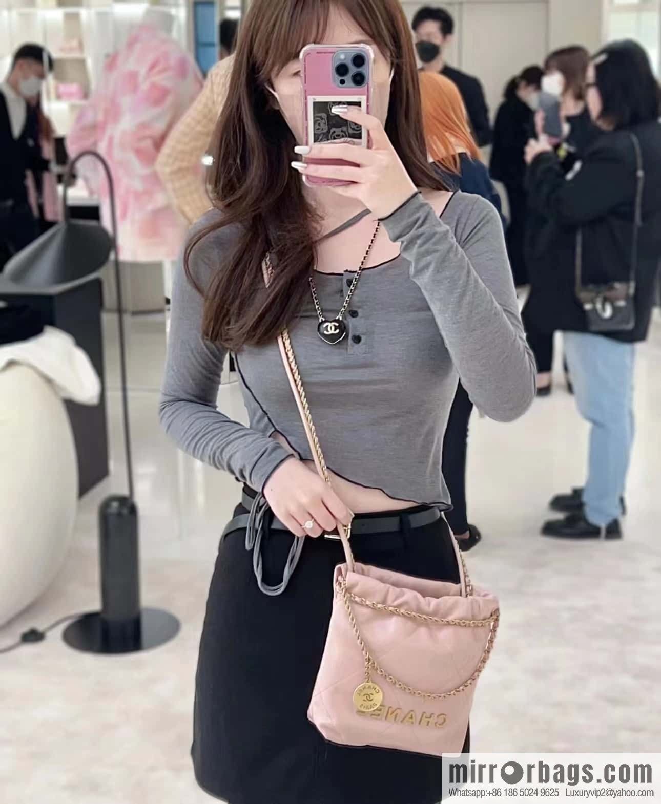 CHANEL 23S spring and summer series mini 22 bags AS3980 pink/gold buckle