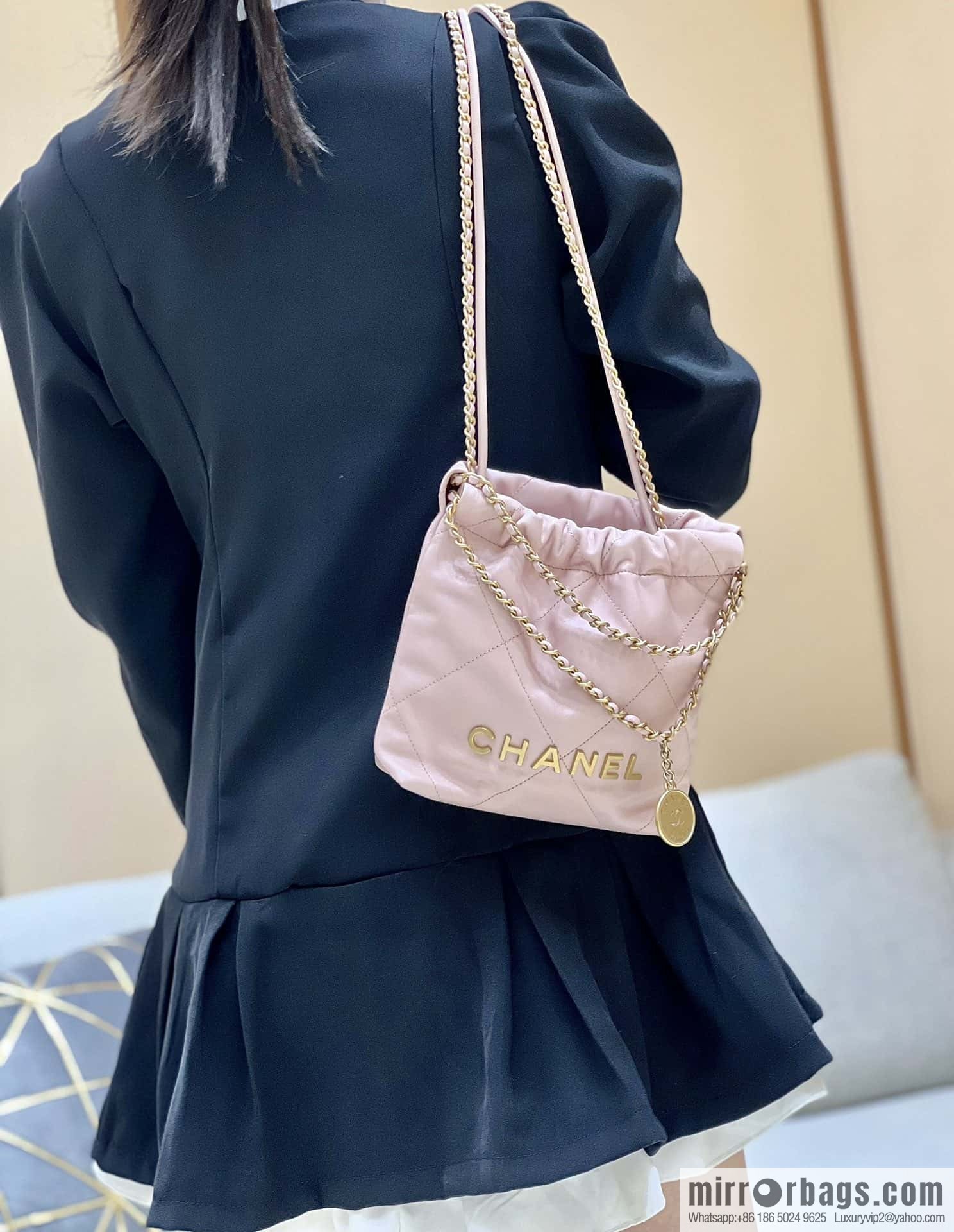CHANEL 23S spring and summer series mini 22 bags AS3980 pink/gold buckle