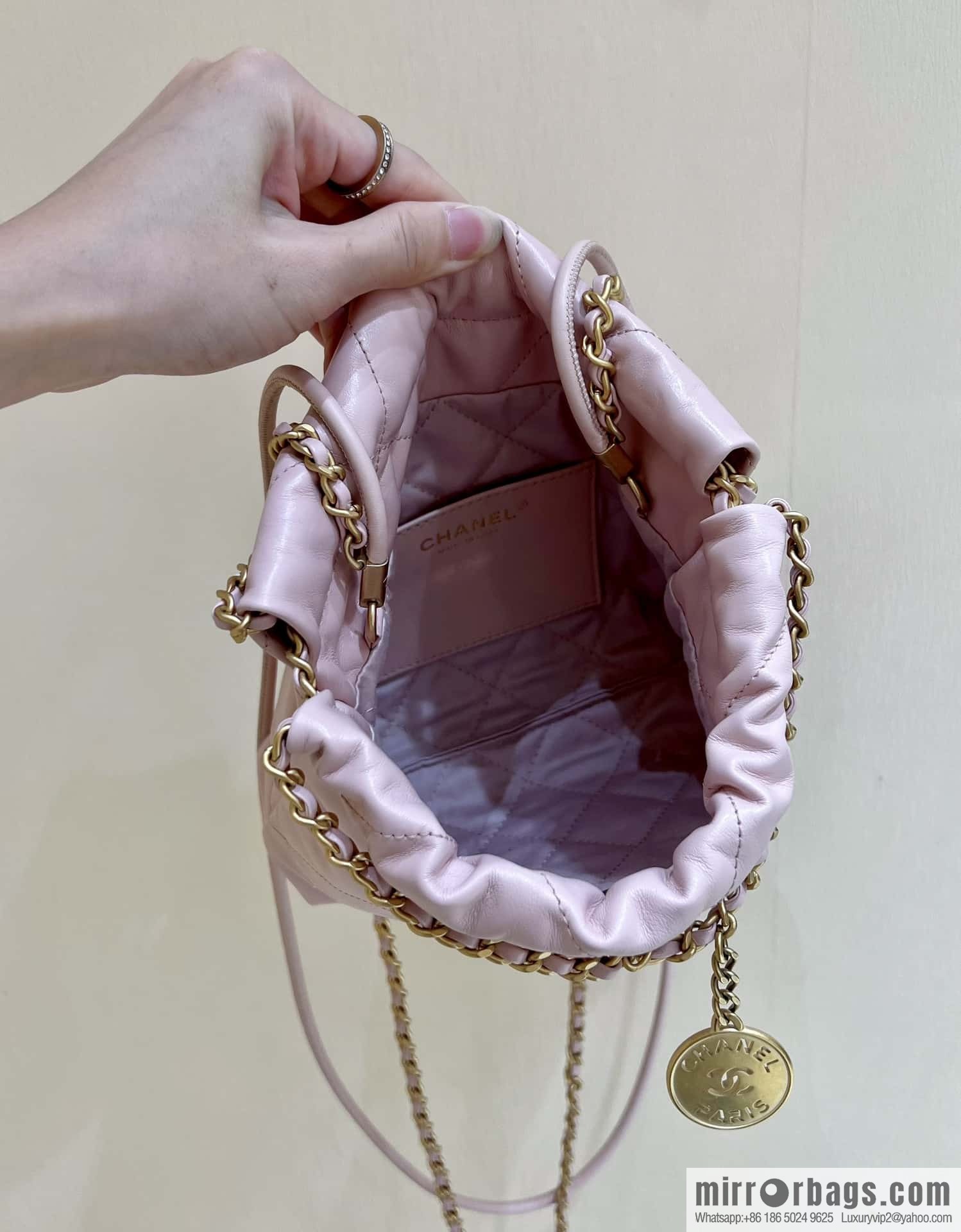 CHANEL 23S spring and summer series mini 22 bags AS3980 pink/gold buckle