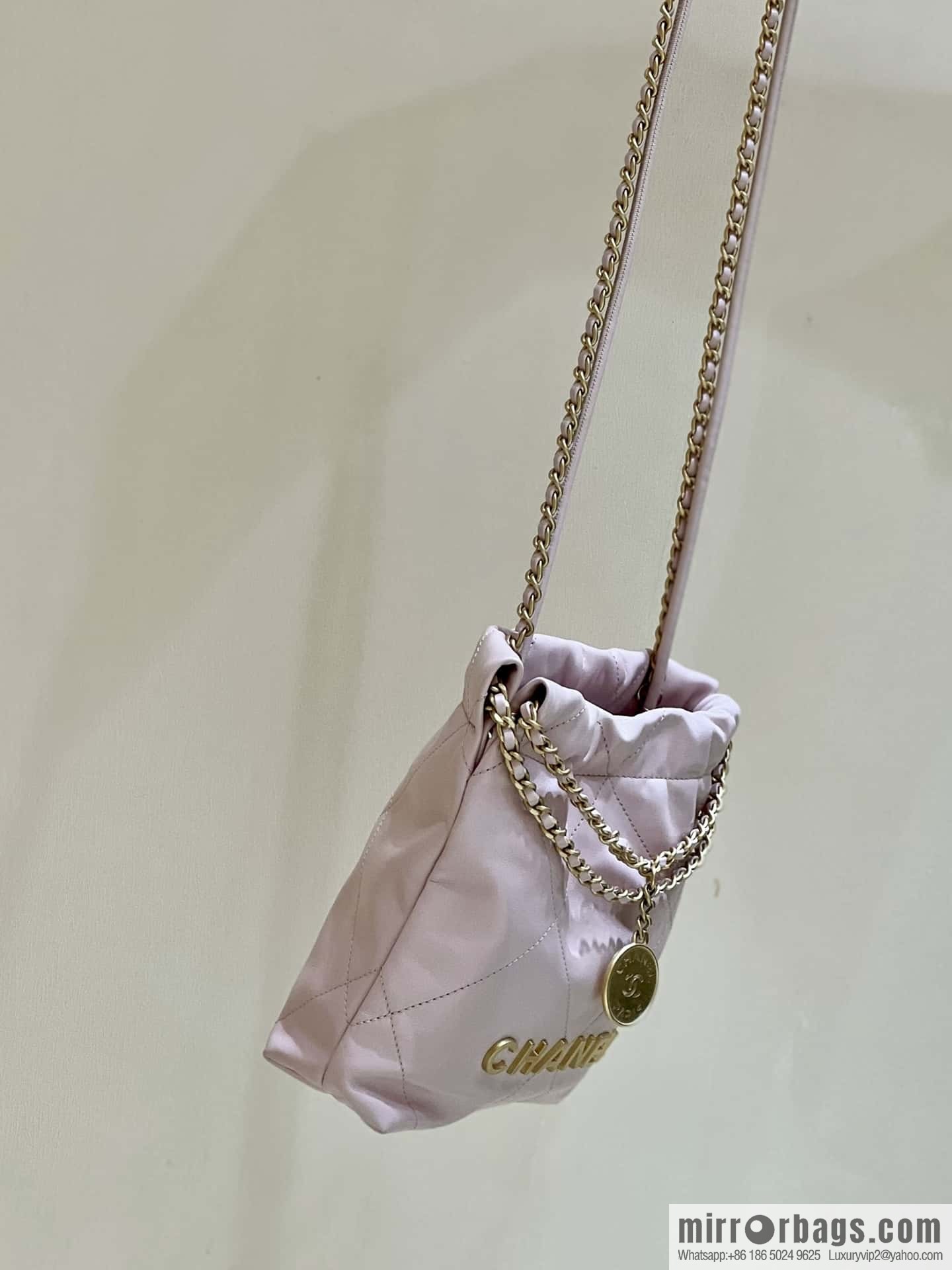 CHANEL 23S spring and summer series mini 22 bags AS3980 pink/gold buckle