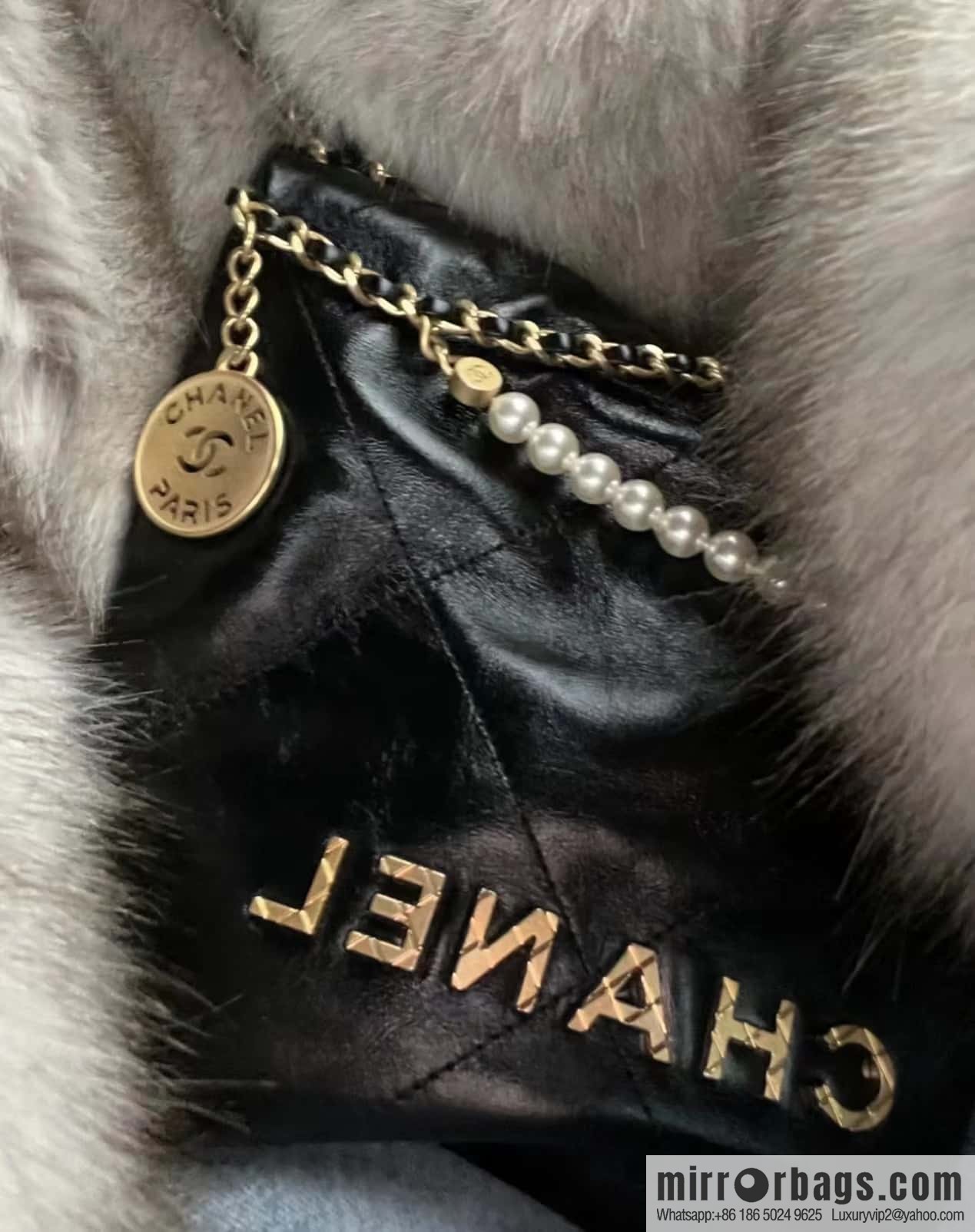 CHANEL 23S spring and summer series mini pearl 22 bags AS3980 black