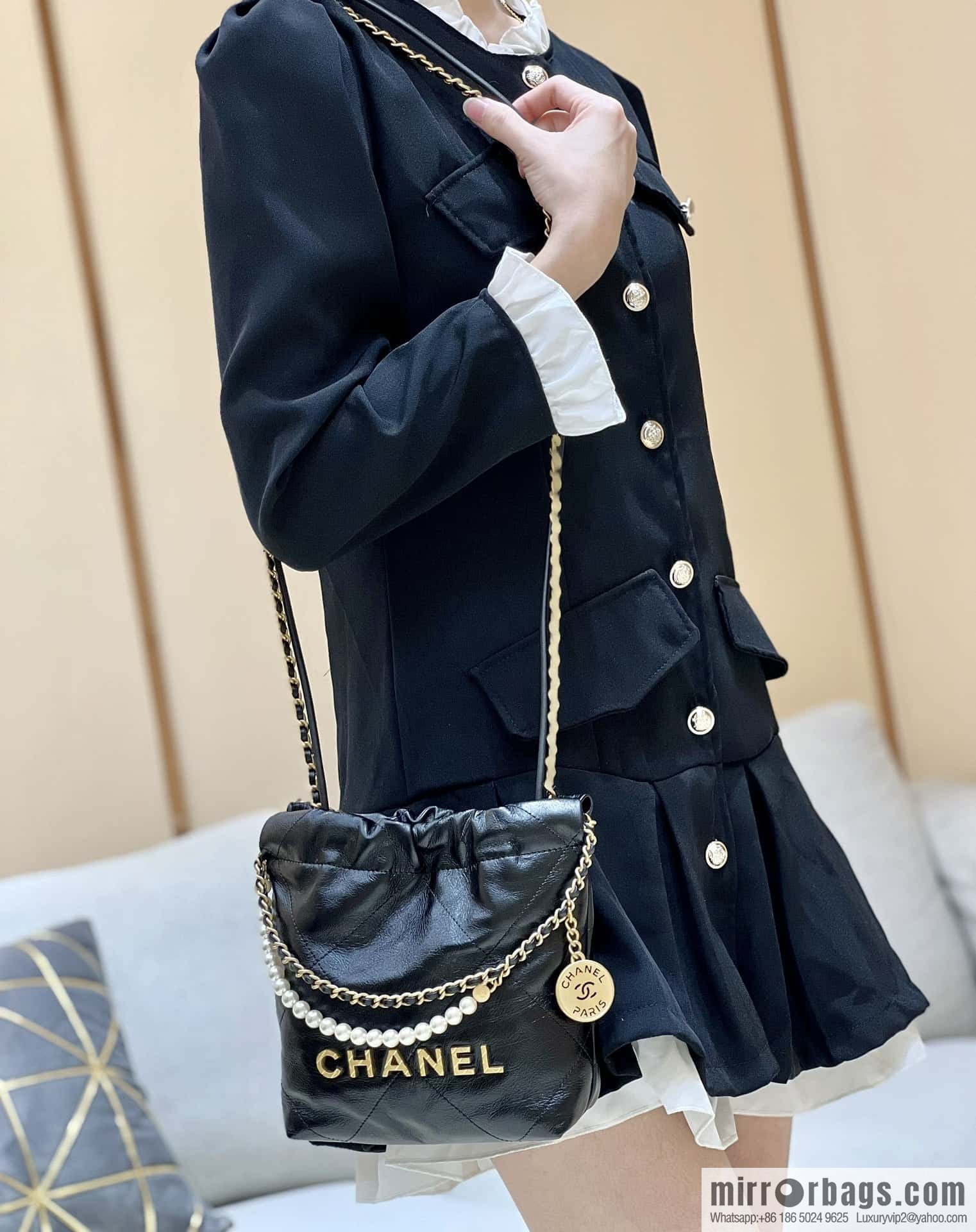 CHANEL 23S spring and summer series mini pearl 22 bags AS3980 black