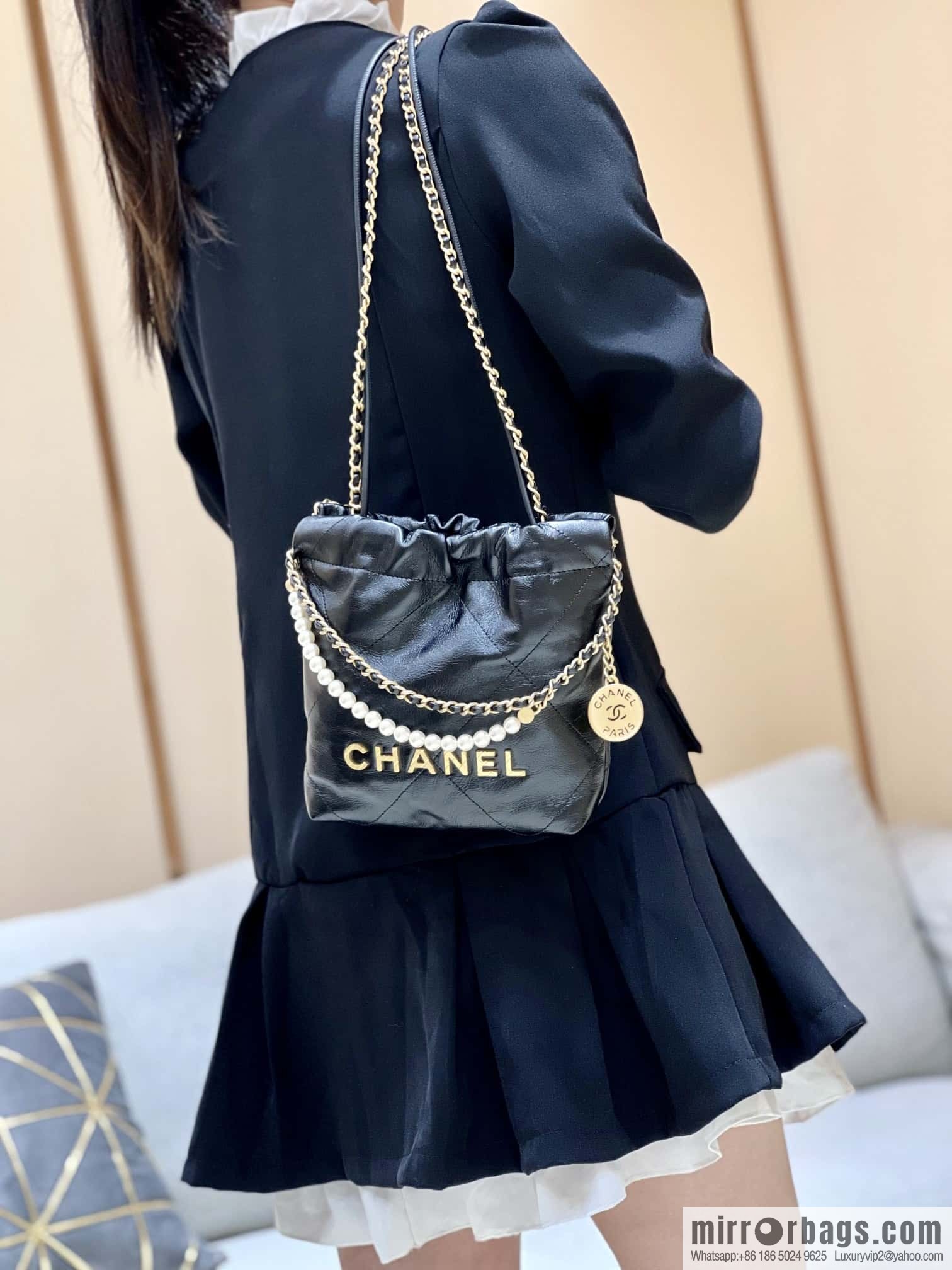 CHANEL 23S spring and summer series mini pearl 22 bags AS3980 black