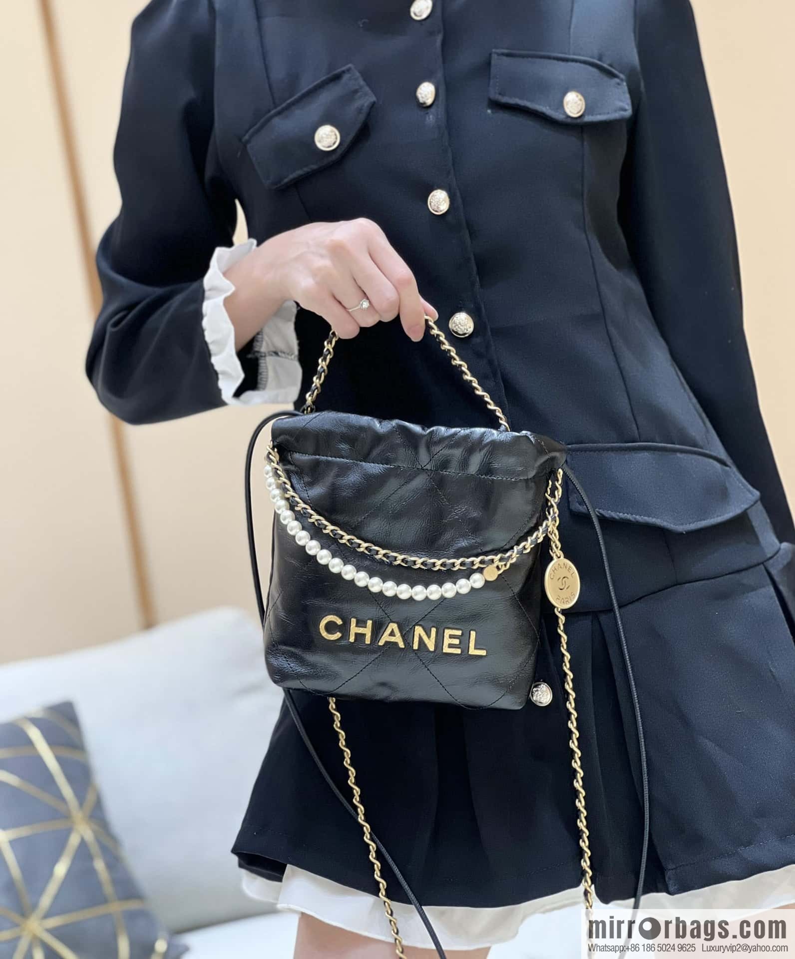 CHANEL 23S spring and summer series mini pearl 22 bags AS3980 black