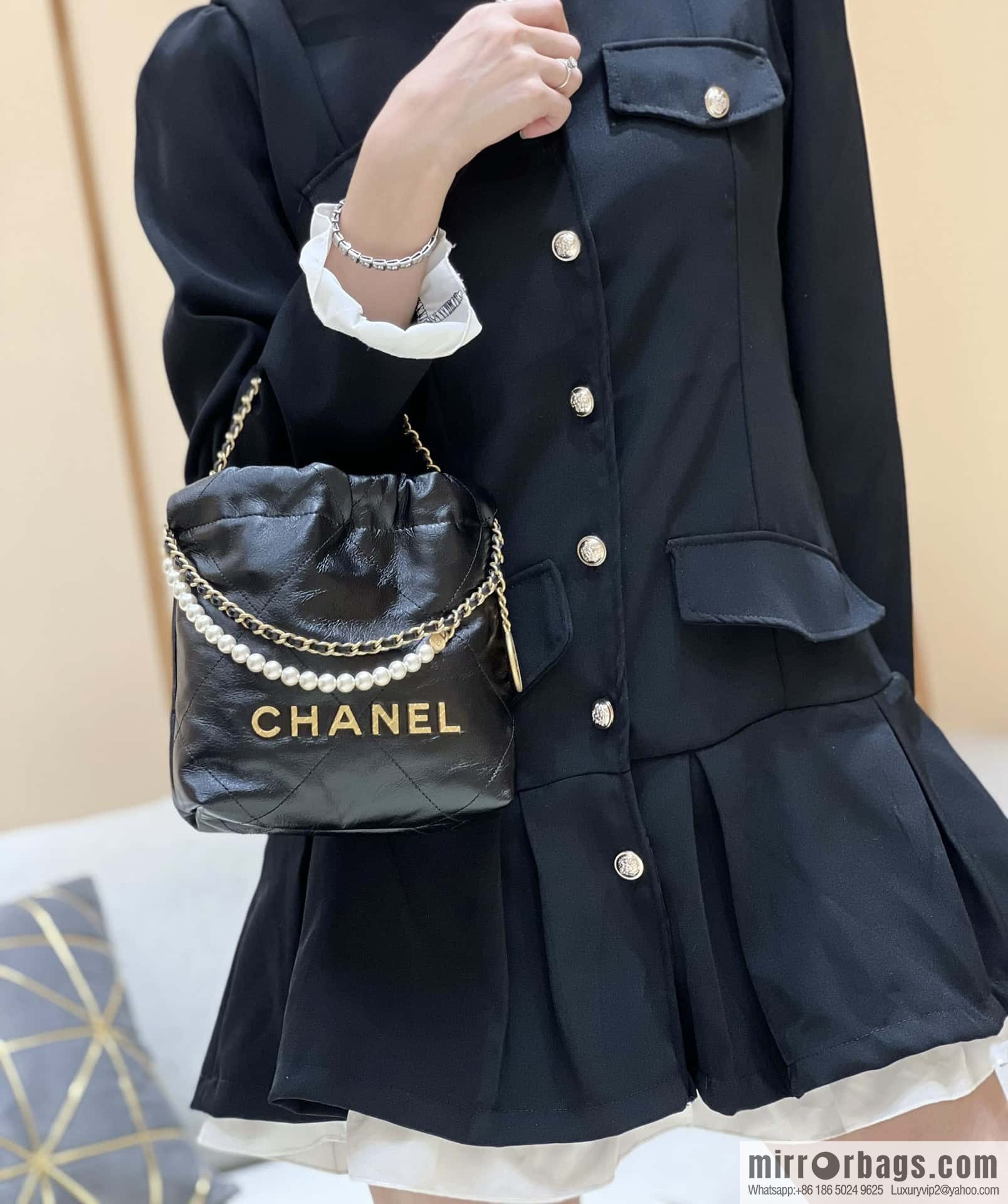 CHANEL 23S spring and summer series mini pearl 22 bags AS3980 black