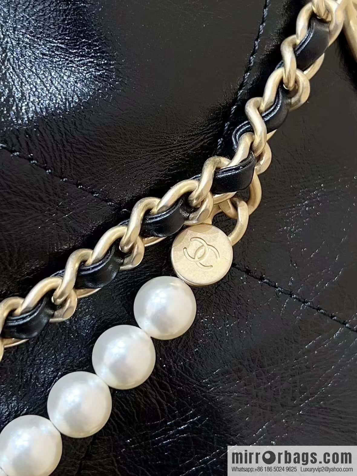 CHANEL 23S spring and summer series mini pearl 22 bags AS3980 black