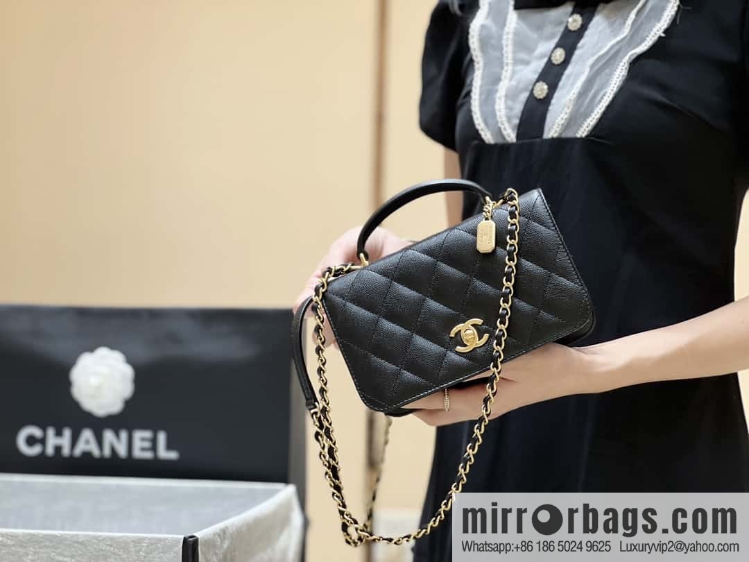 CHANEL 23B autumn and winter trailer series, hidden lychee leather organ bag AS4284