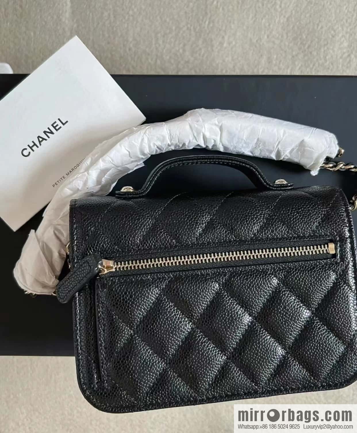 CHANEL 22b autumn and winter new trailer series mini mailman parcel AP2914
