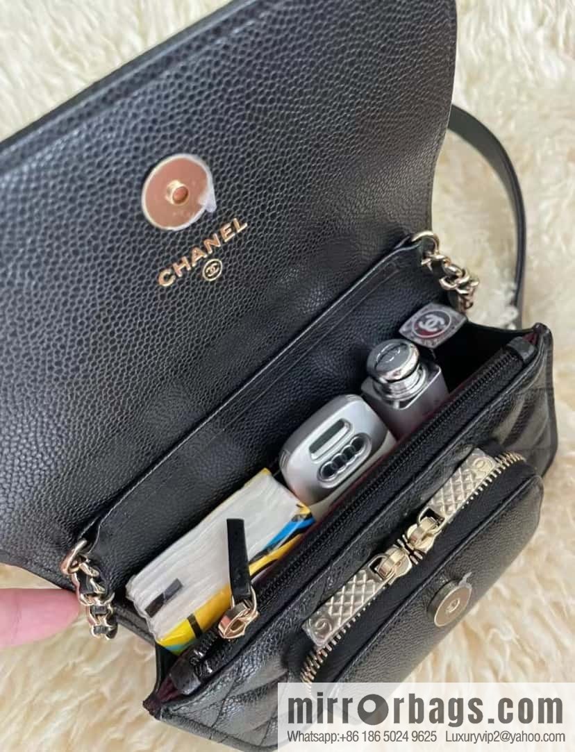 CHANEL 22b autumn and winter new trailer series mini mailman parcel AP2914