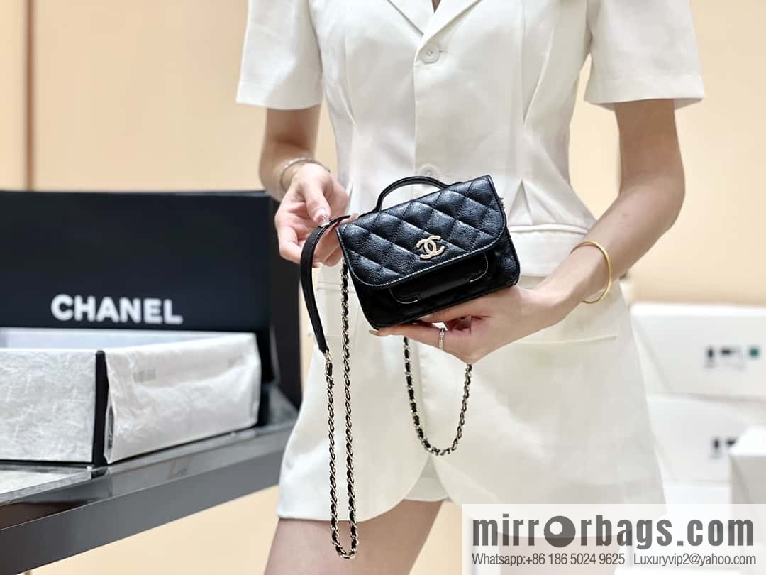 CHANEL 22b autumn and winter new trailer series mini mailman parcel AP2914