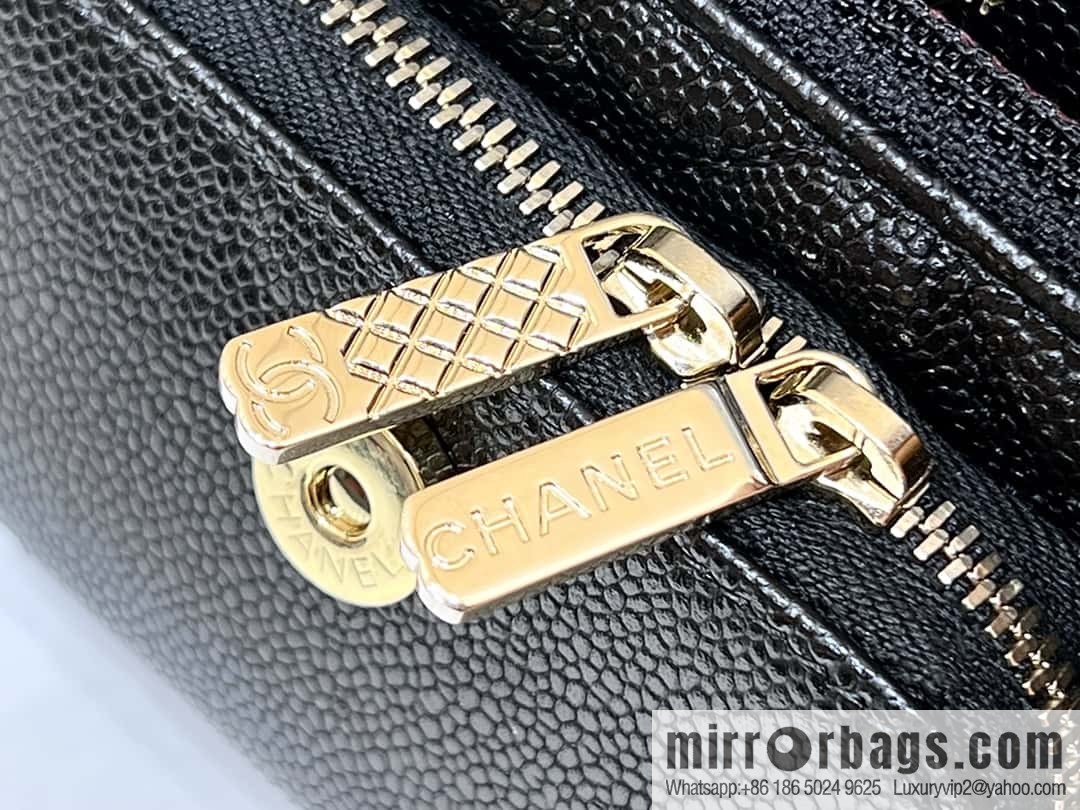 CHANEL 22b autumn and winter new trailer series mini mailman parcel AP2914