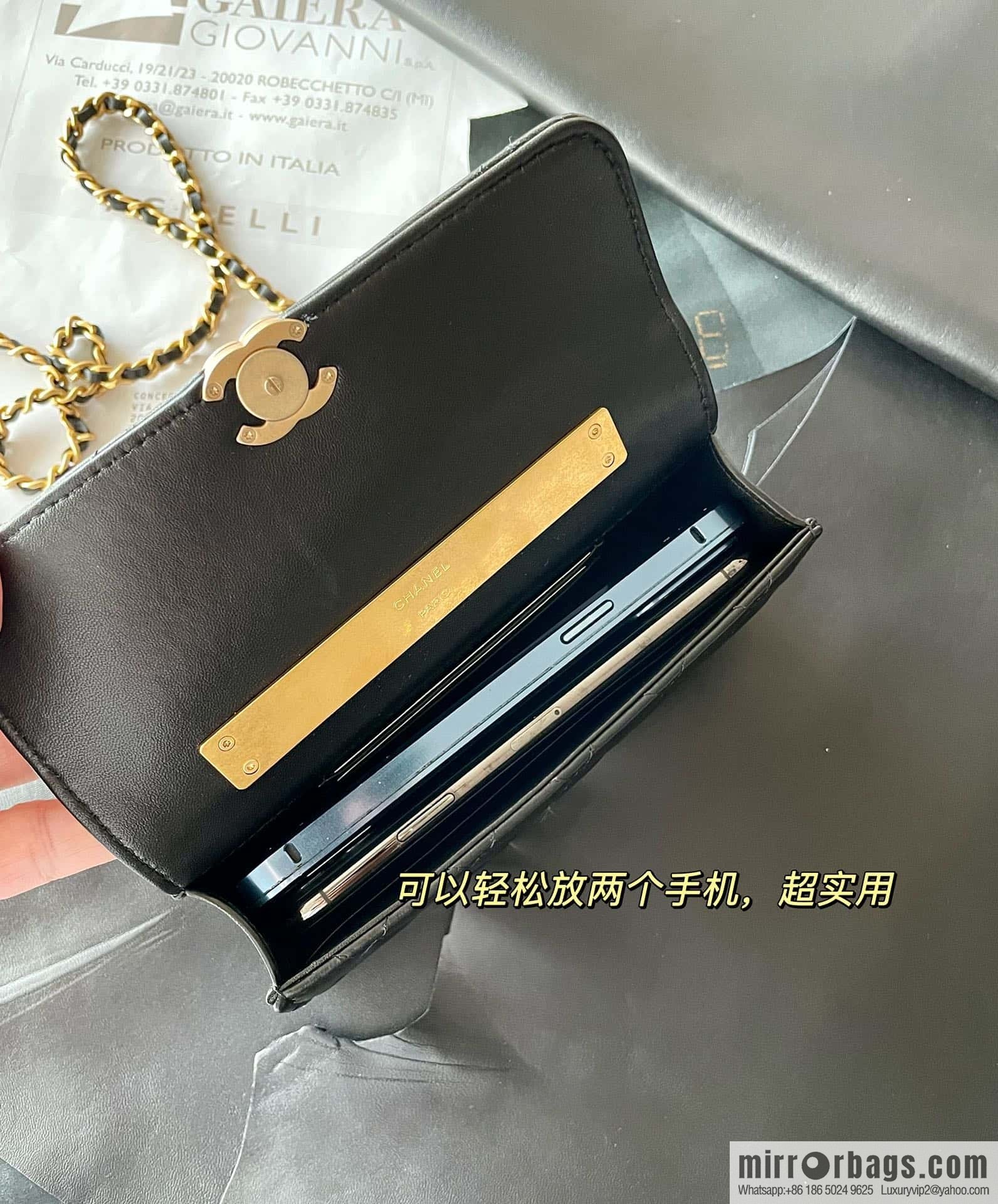 CHANEL 22b autumn and winter new trailer series Kelly enamel handle bag AP2946