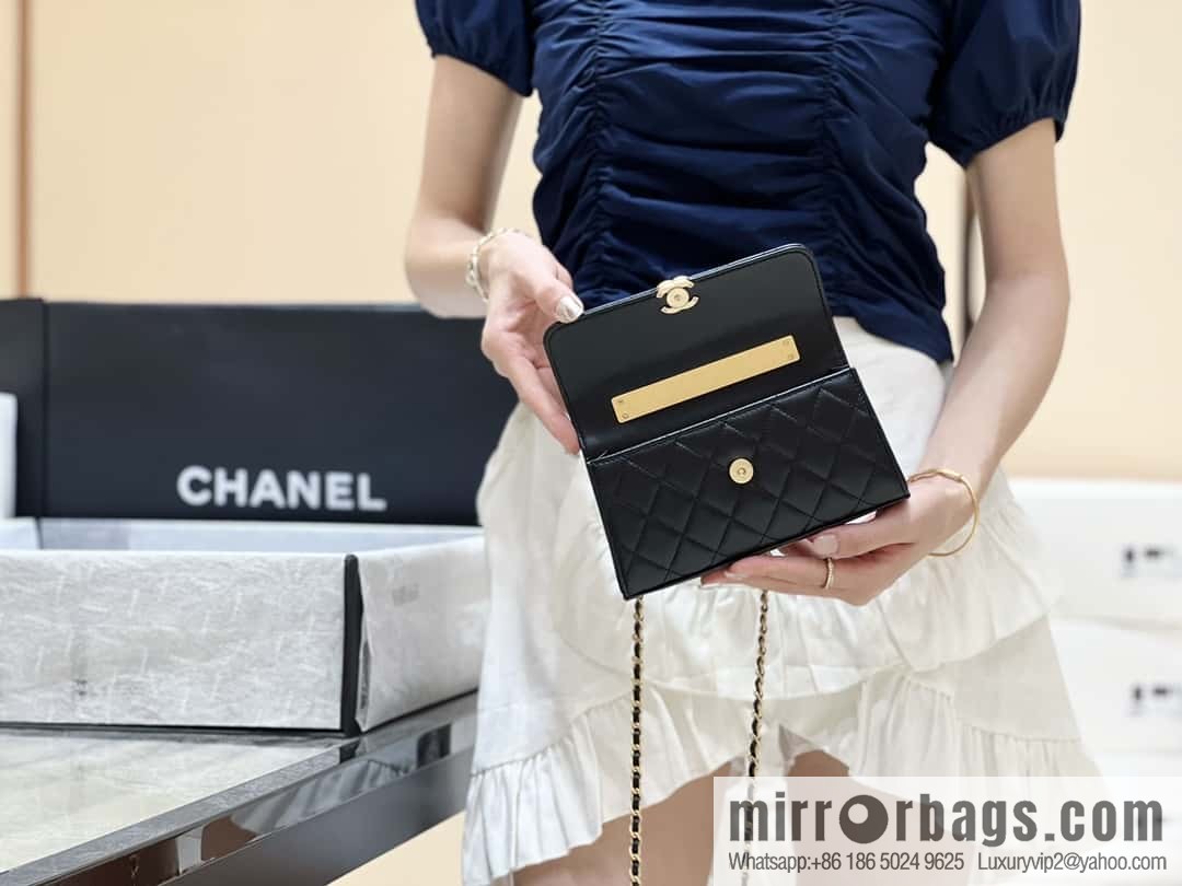 CHANEL 22b autumn and winter new trailer series Kelly enamel handle bag AP2946